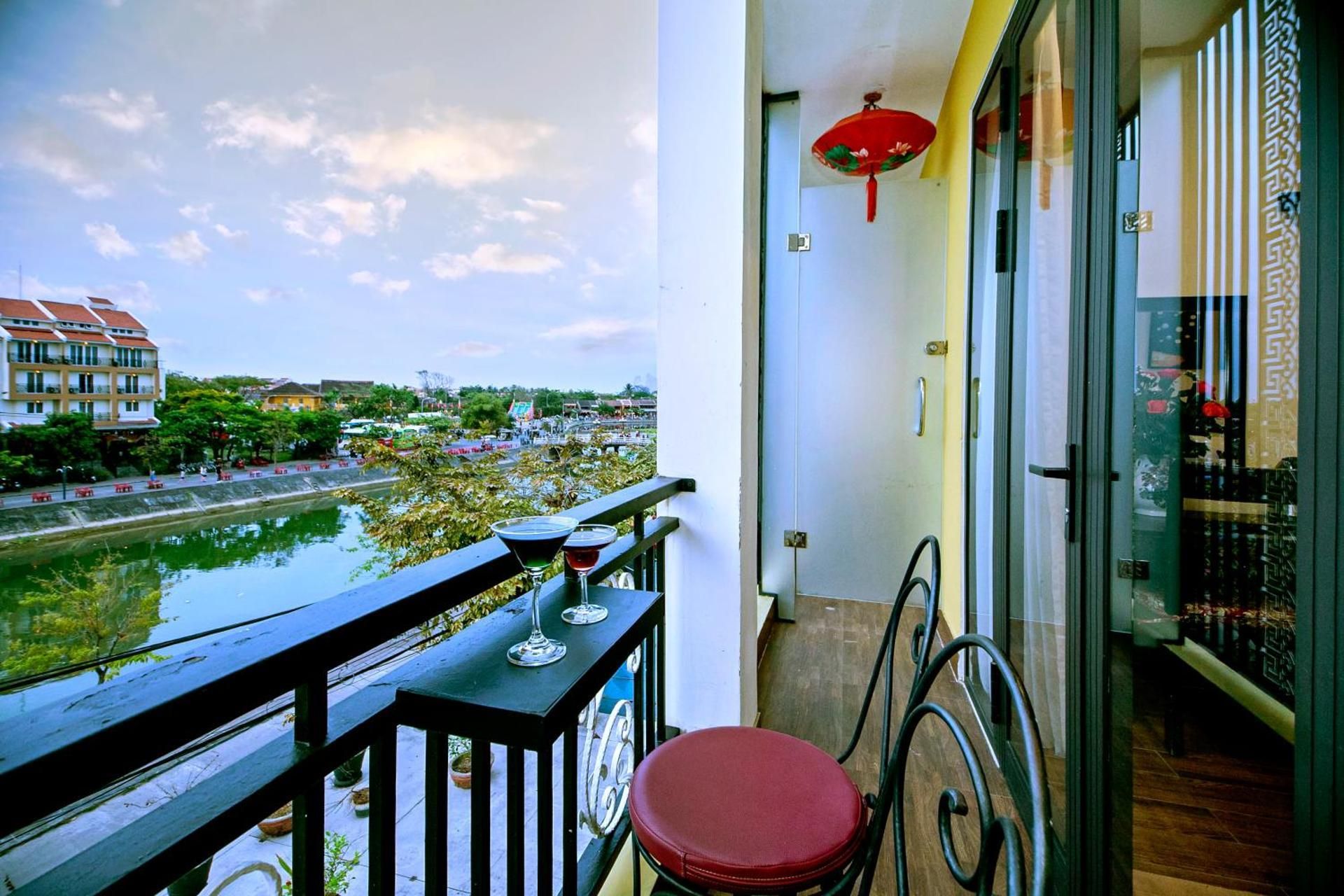 Family Connecting Rooms with Balcony