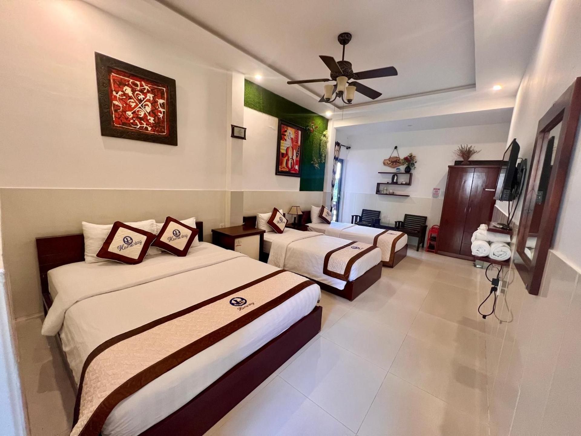 Ngo Homestay Hoi An Family Room with Balcony