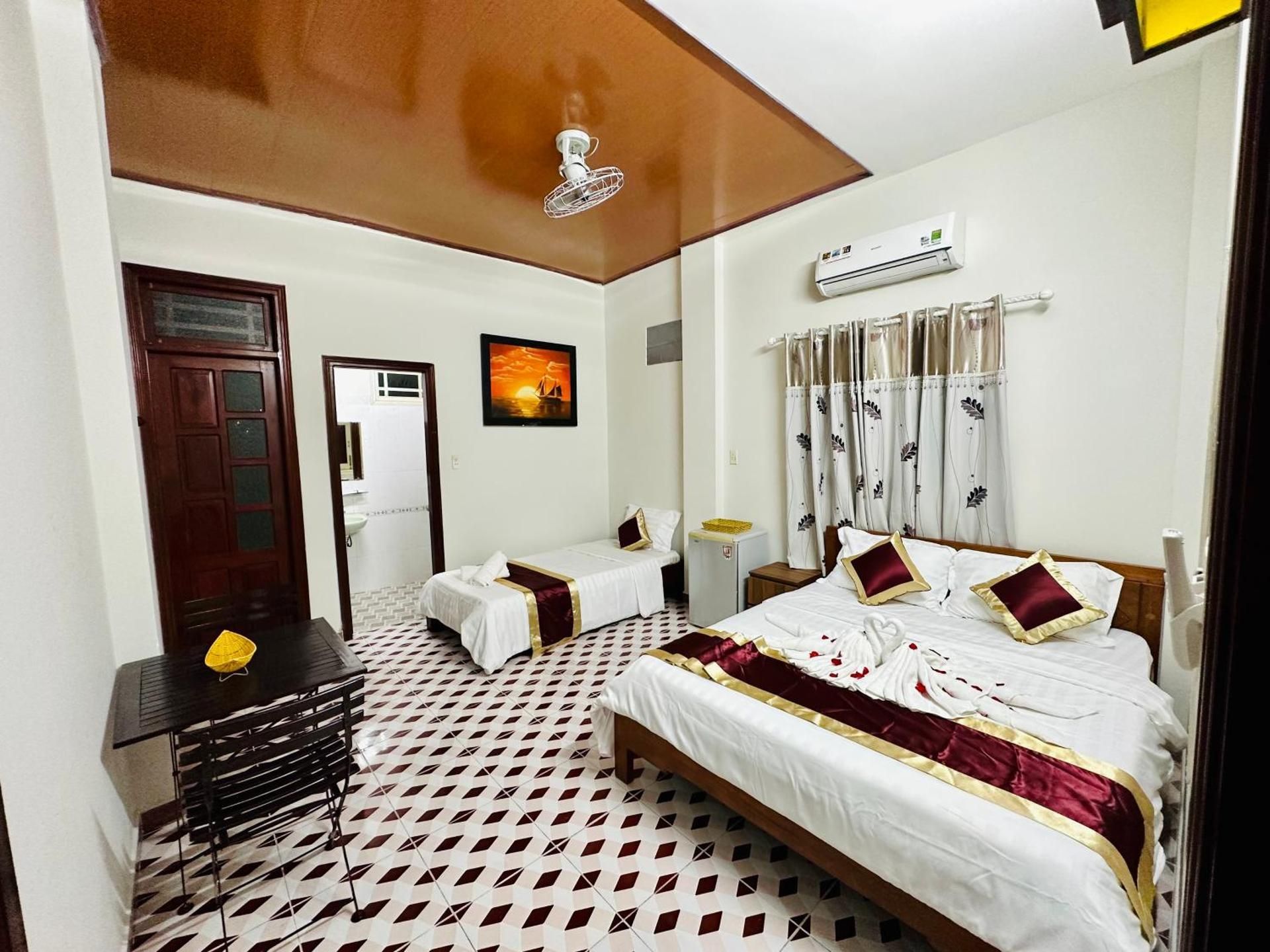 Triple Room with Private Bathroom