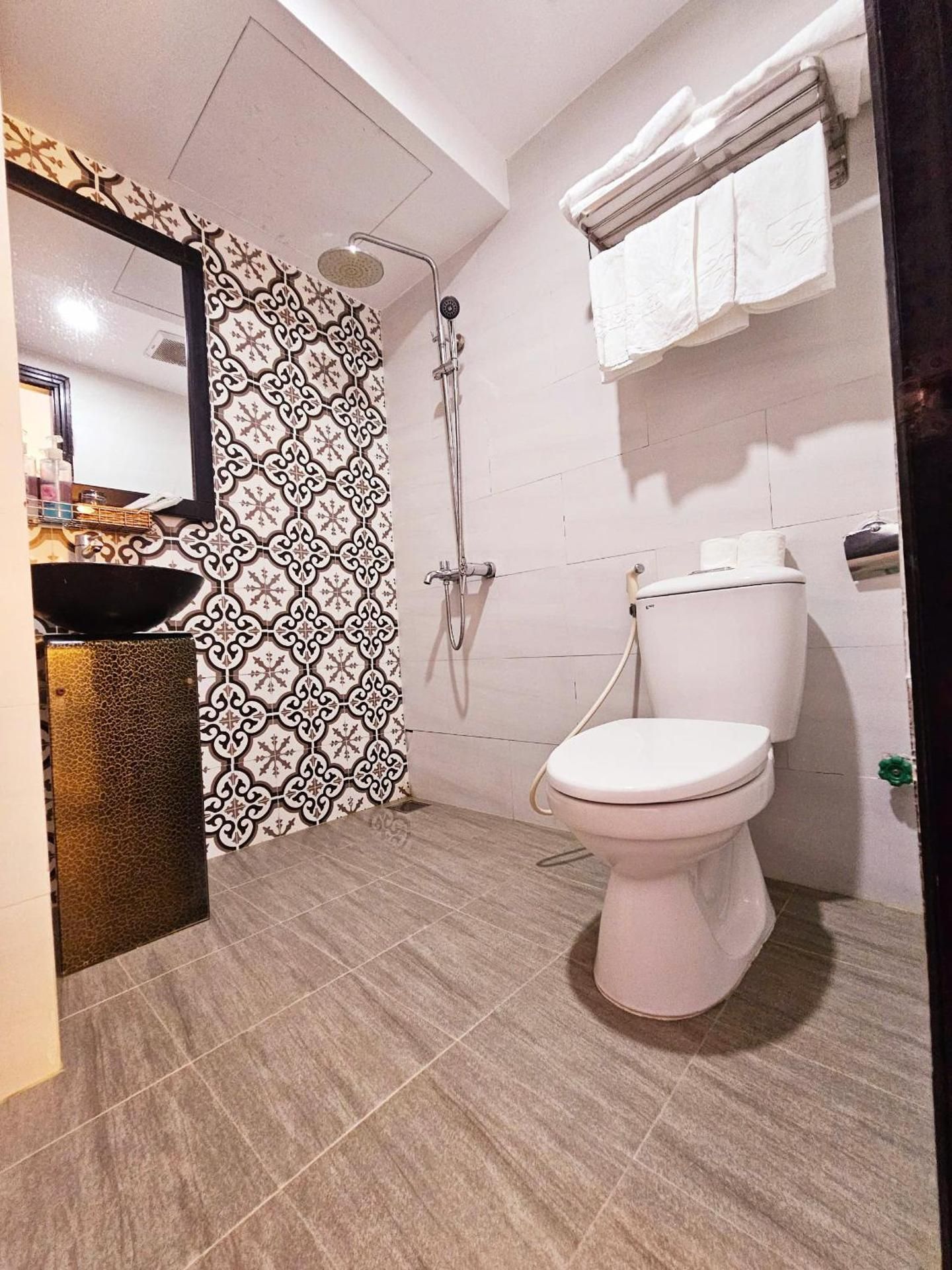 Win Homestay Hoi An Family Room with Private Bathroom 3