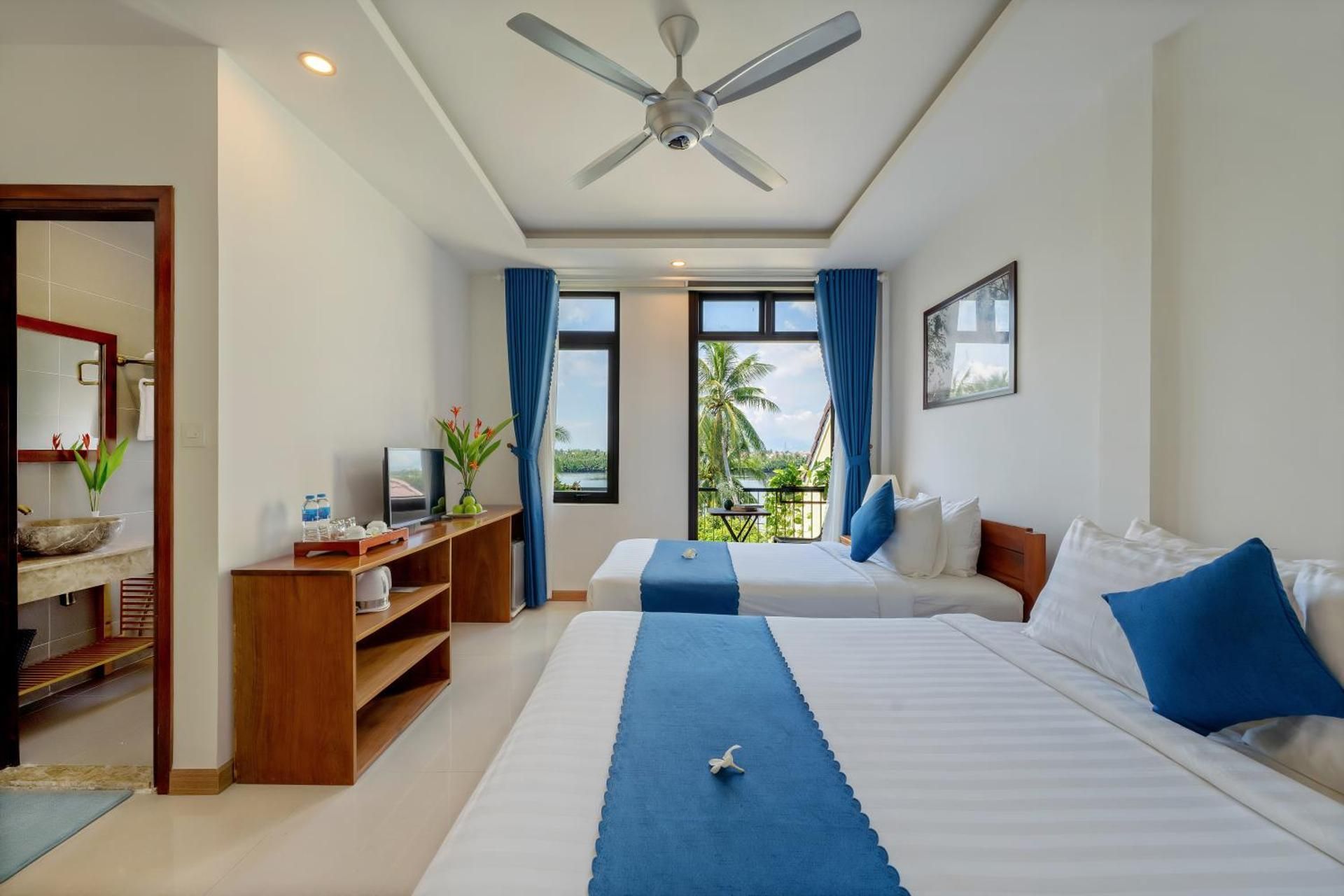 Family Room with Lake View