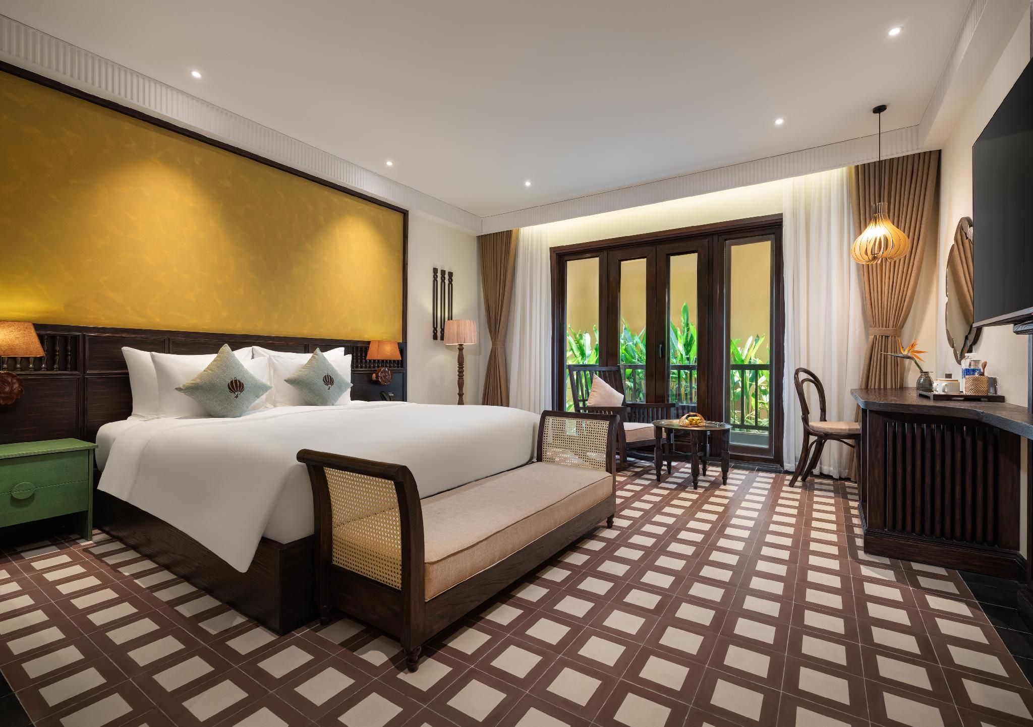 Signature Faifo Room