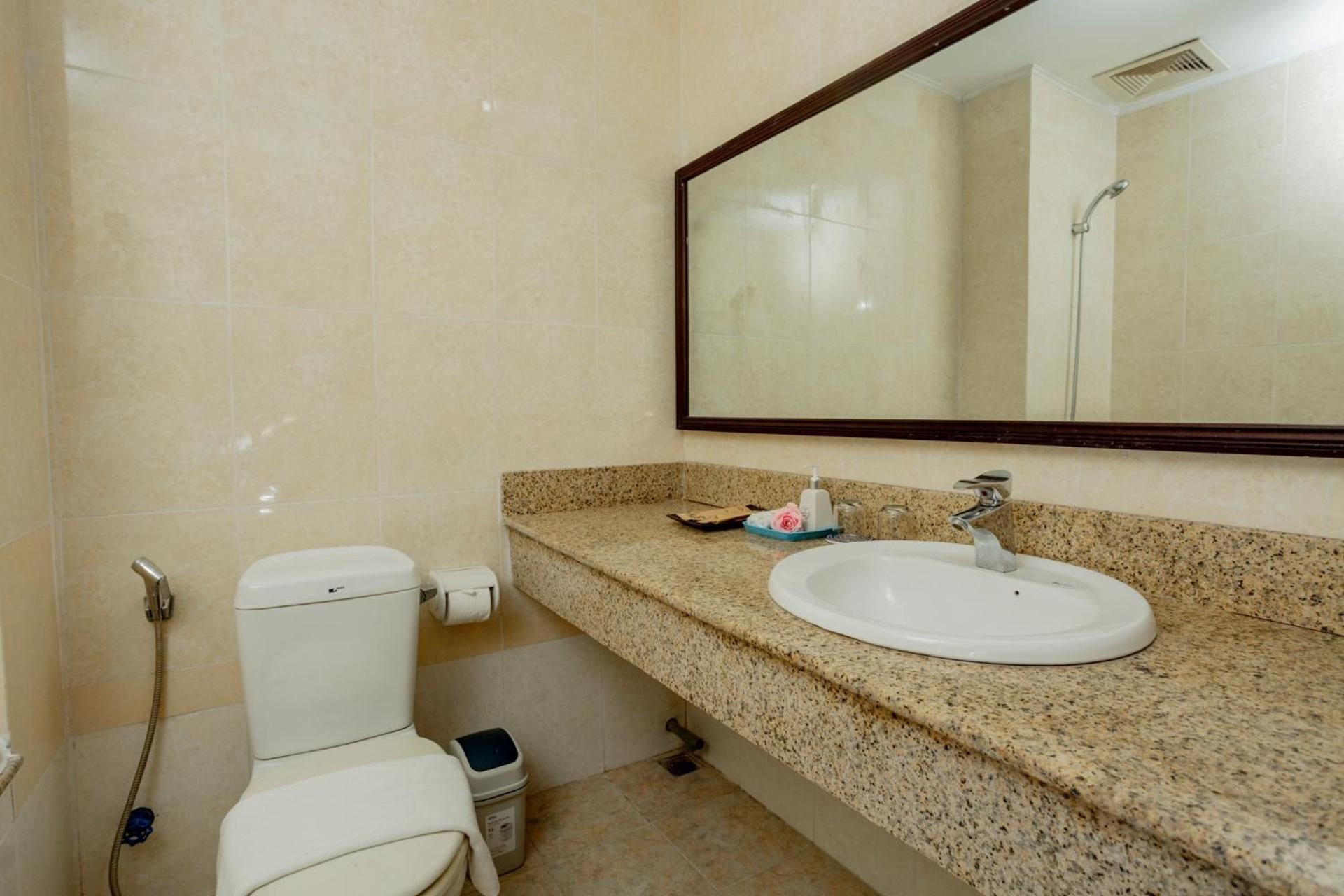 Deluxe Double Room ( 2 Adults + 1 child ) free early check in