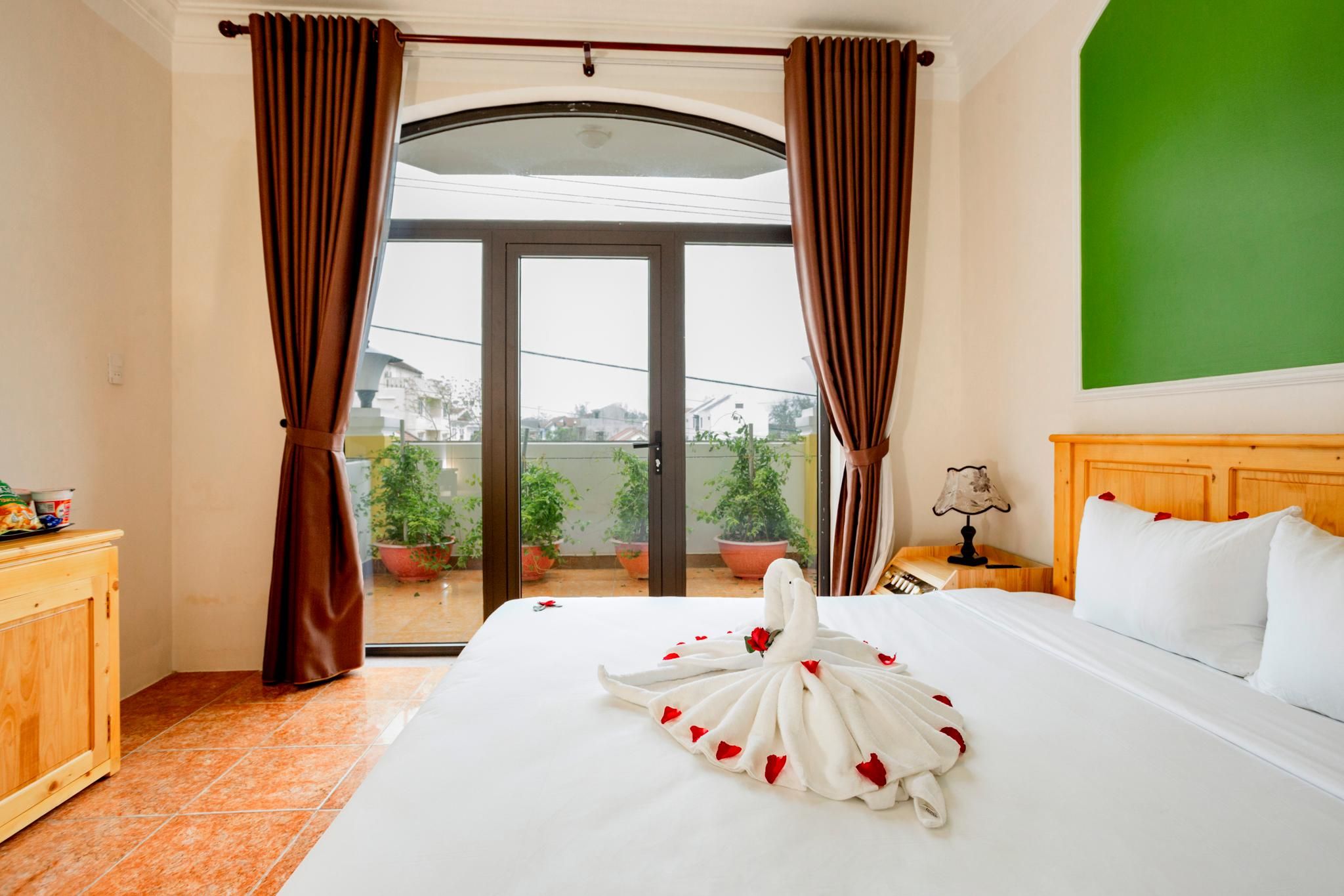 Deluxe Double Balcony Room