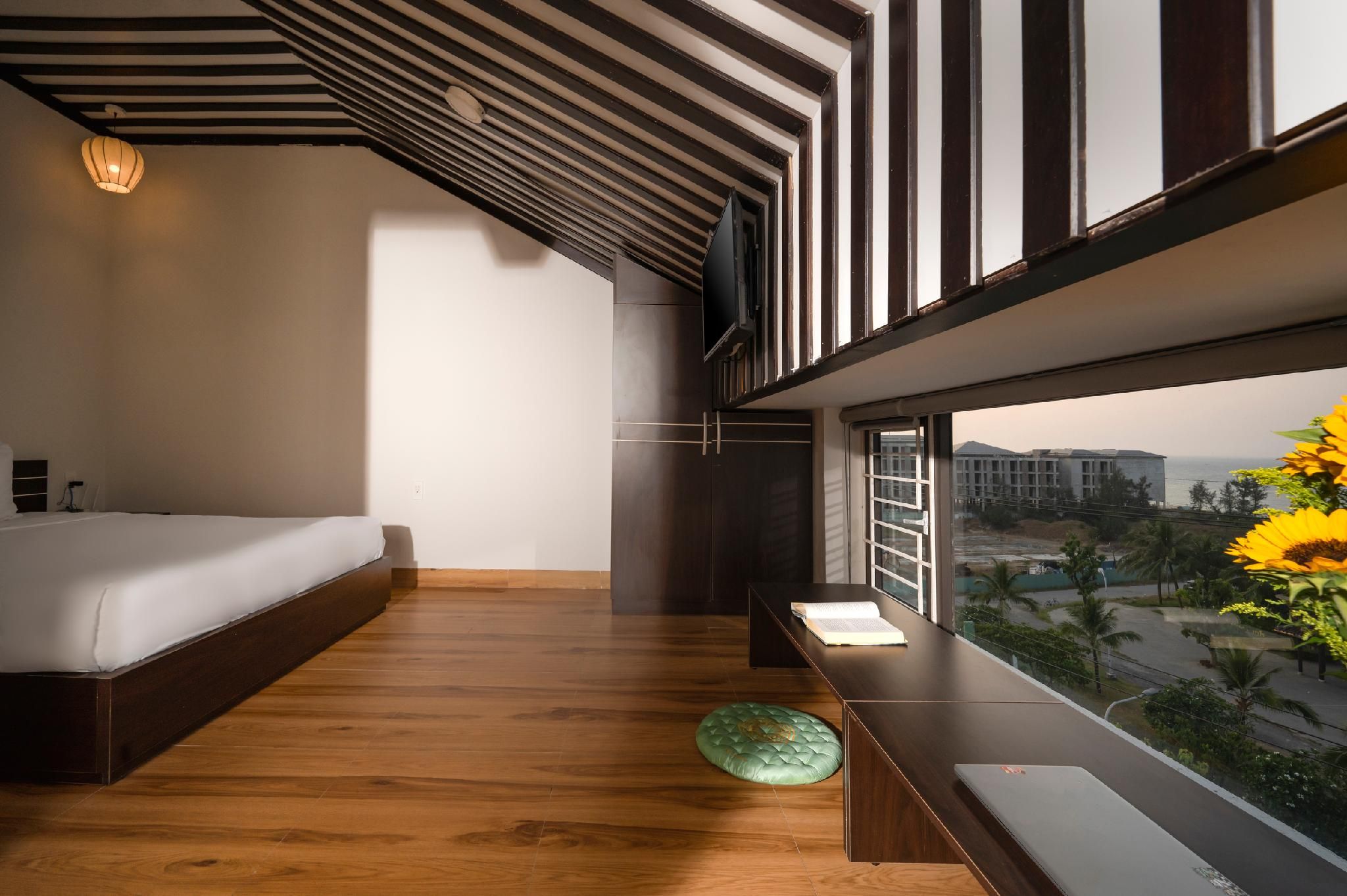 Deluxe Double Room With Window