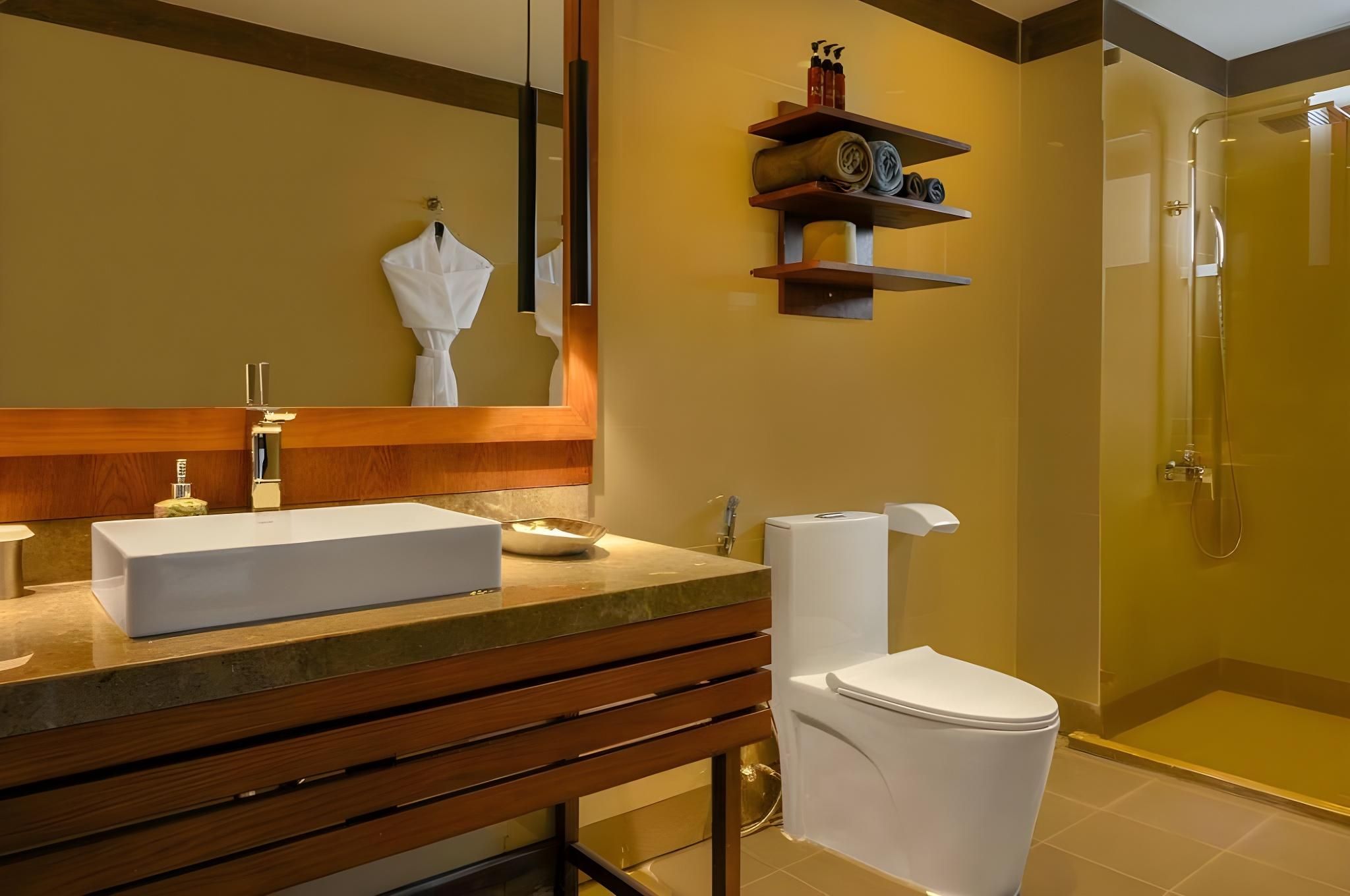 Deluxe Ocean View Twin Room with Balcony