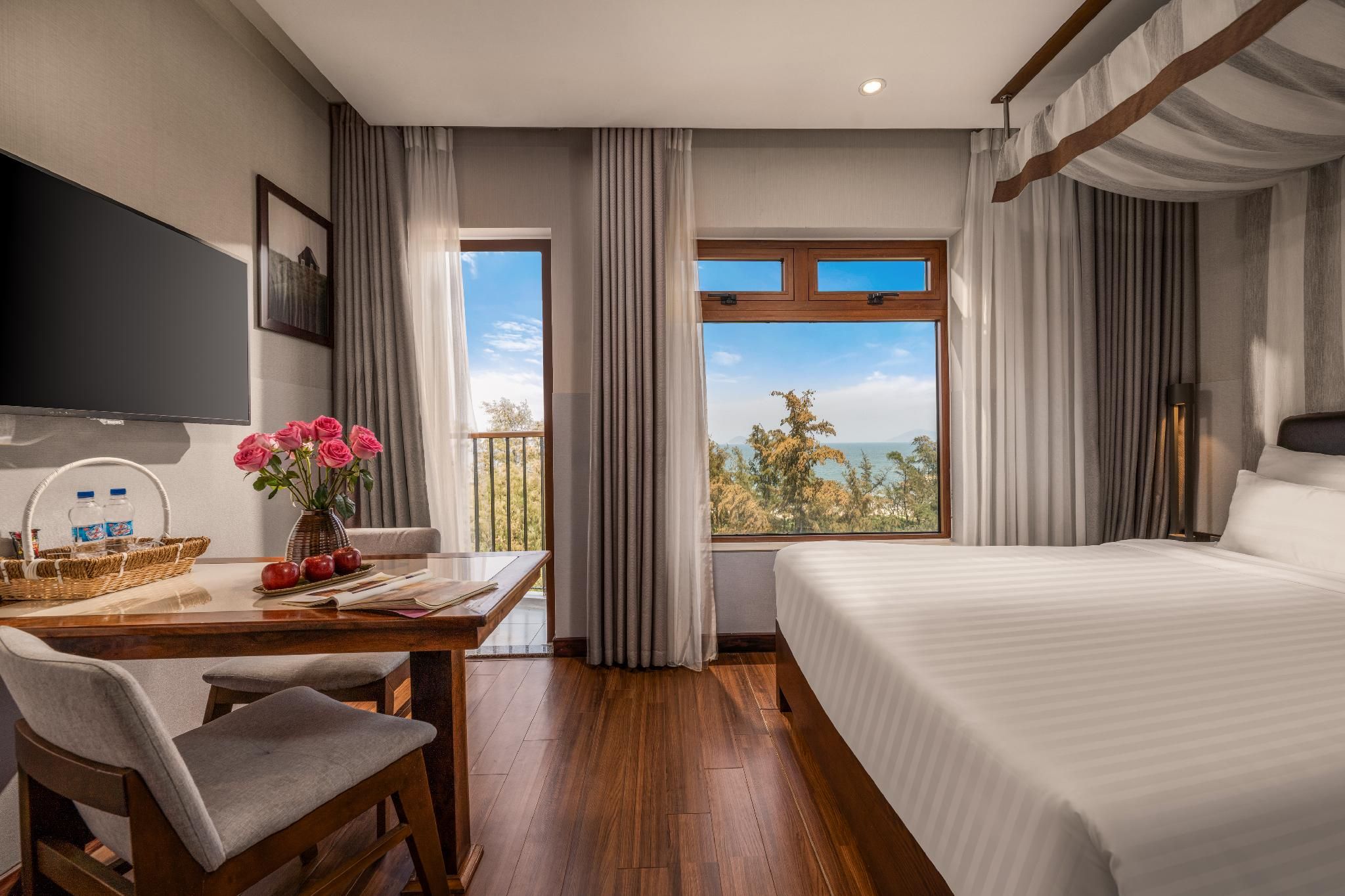 Superior Ocean View King Room