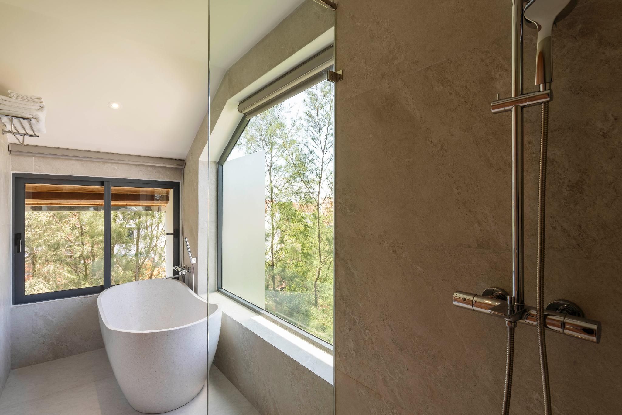 Premier Partial Sea View Double