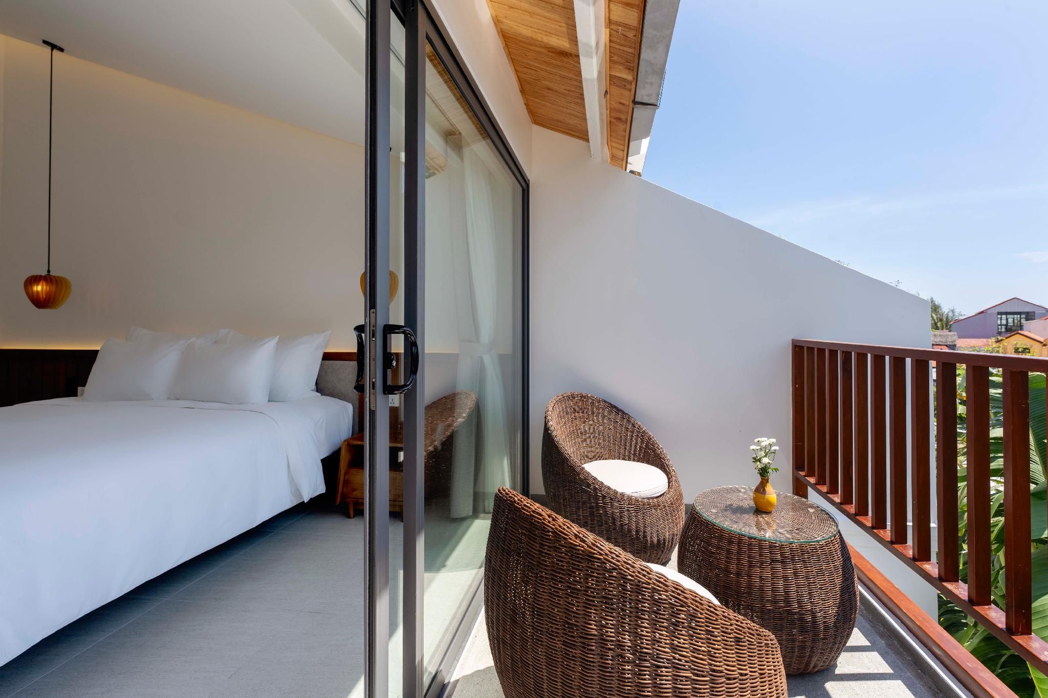 Premier Partial Sea View Double