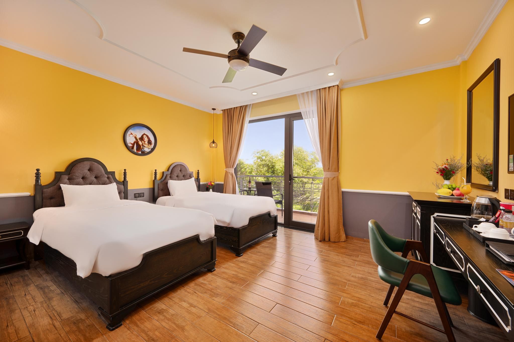 Deluxe Twin Room with Balcony