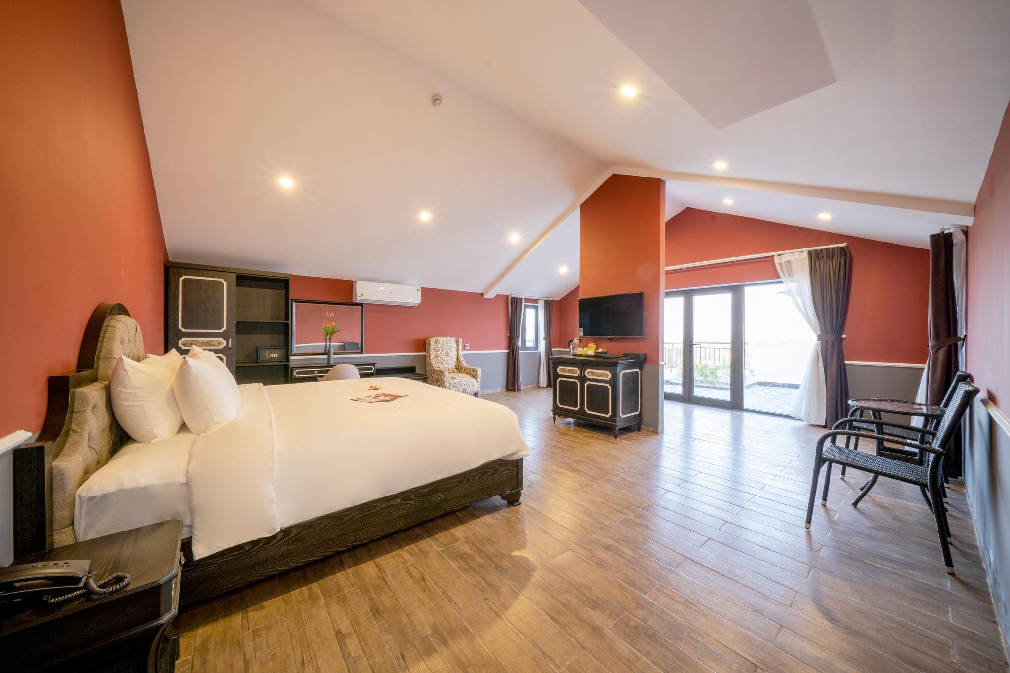 Deluxe Triple Ocean View Room