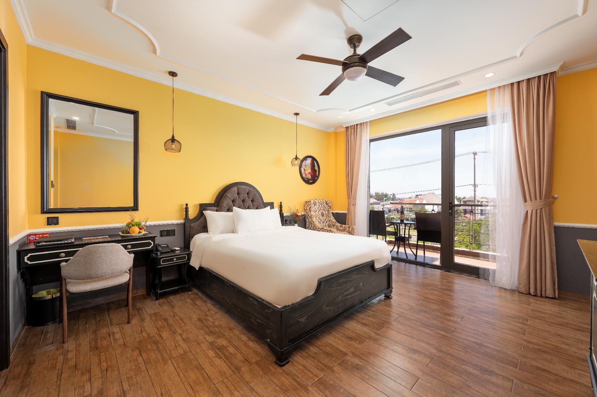 Deluxe Double Room with Balcony