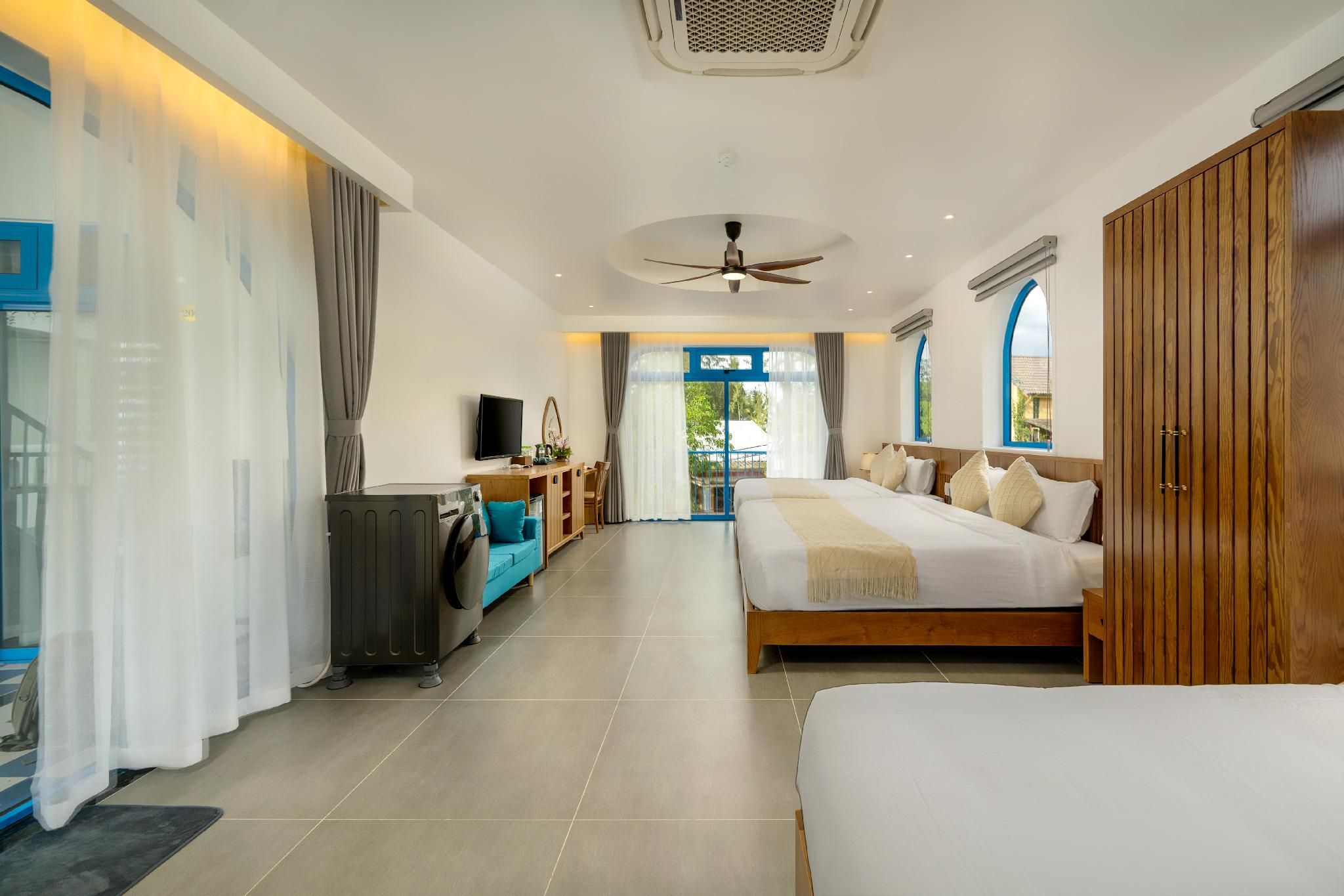 Family Suite with Balcony