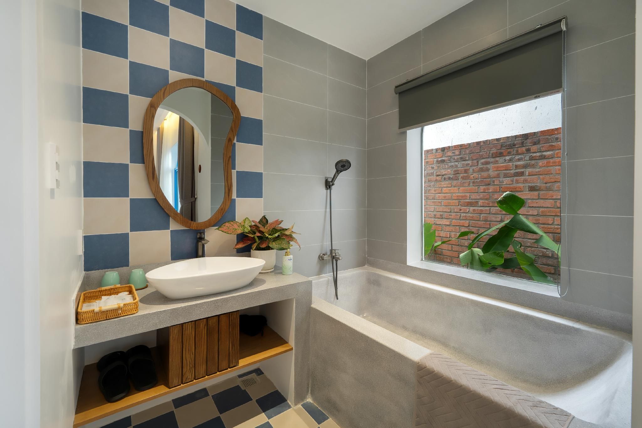 Deluxe Double Pool View