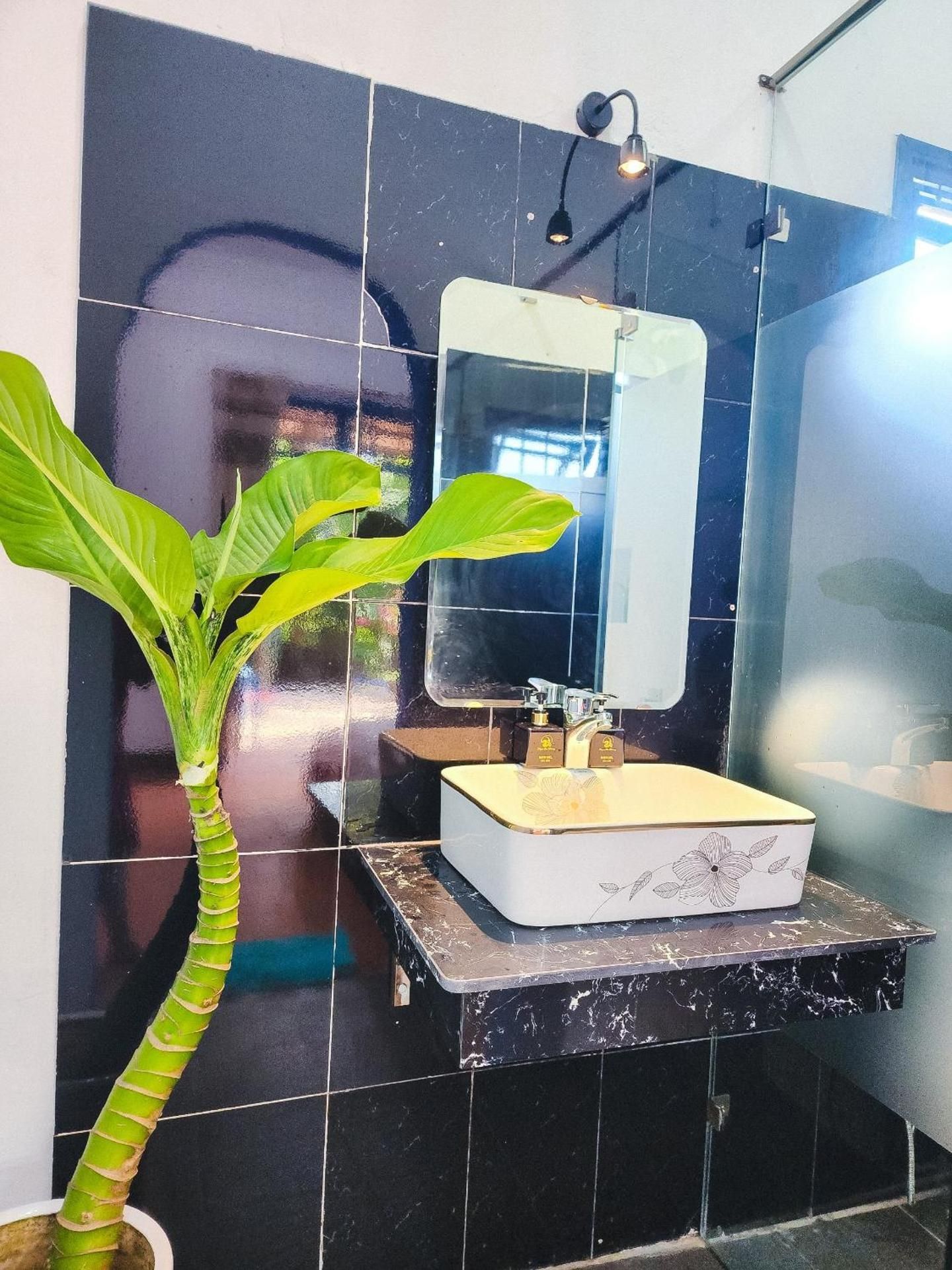 Dragon Sea Homestay Standard Garden View Double Room