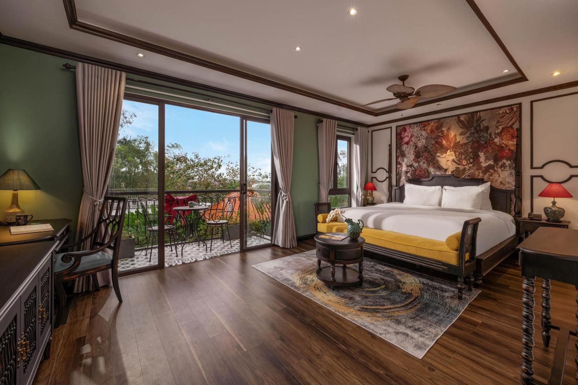 Suite with Garden View