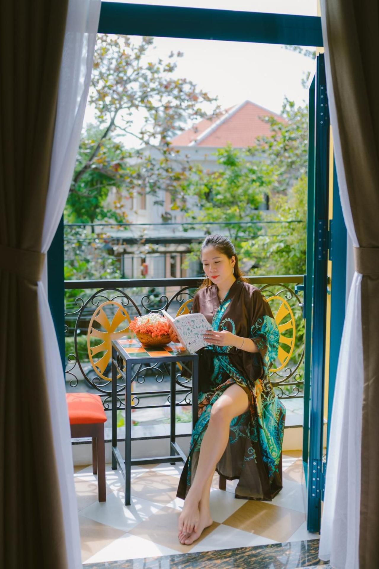 Suite with Balcony