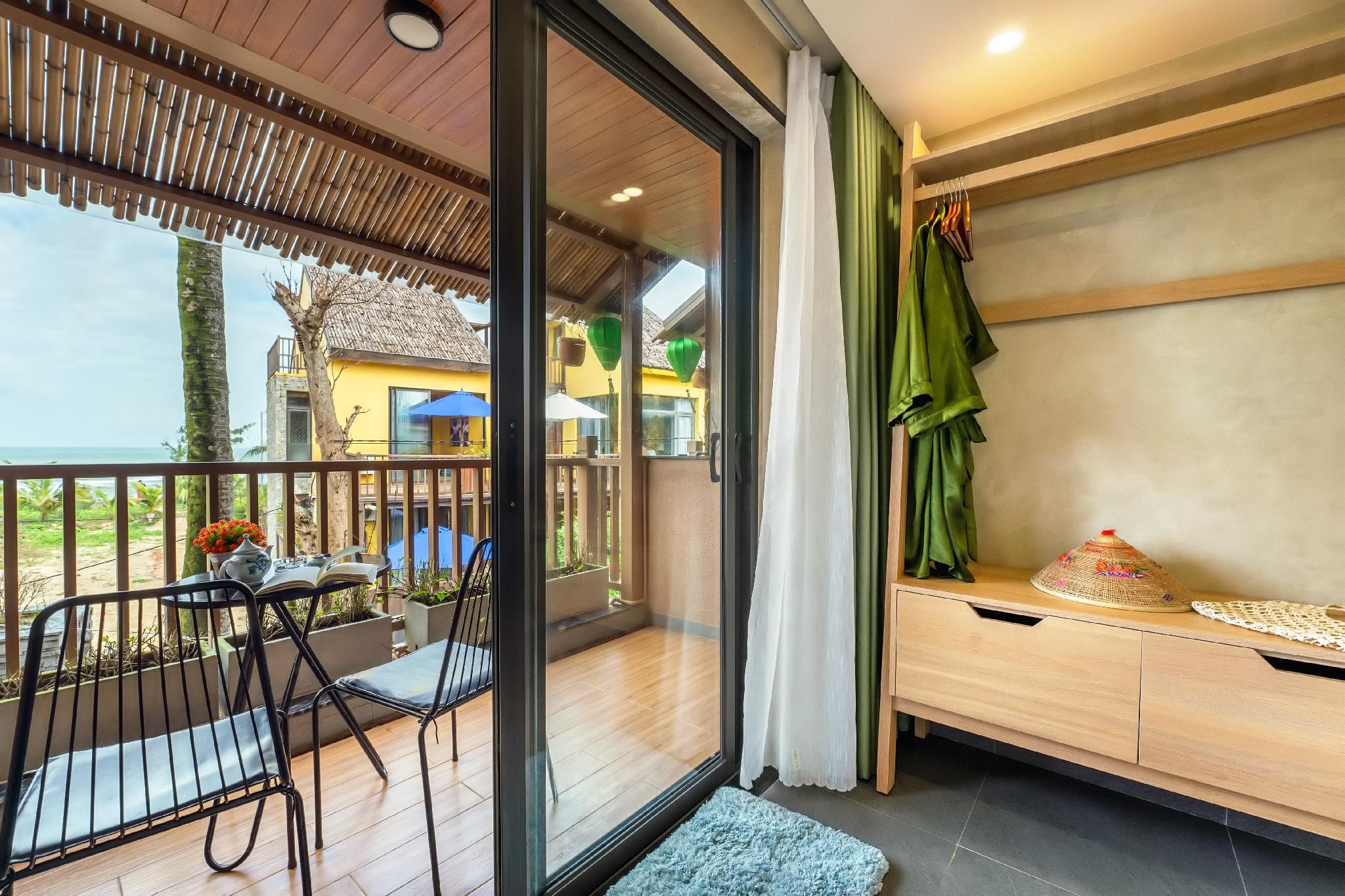 Deluxe Balcony Room