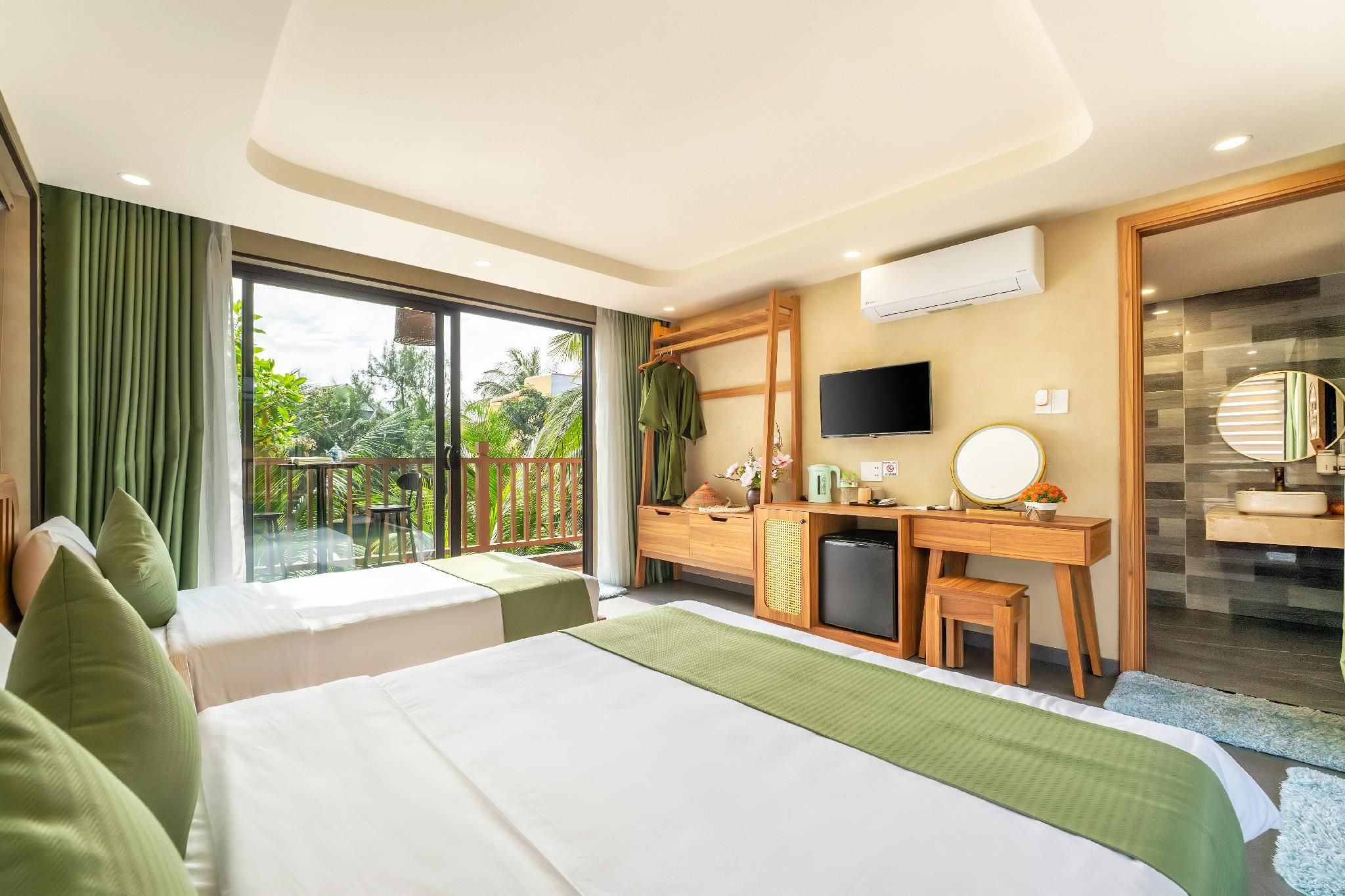 Deluxe Garden View Triple Room