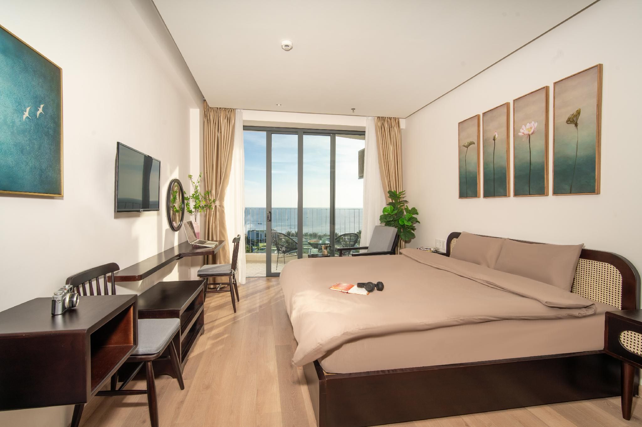 Studio Ocean View King