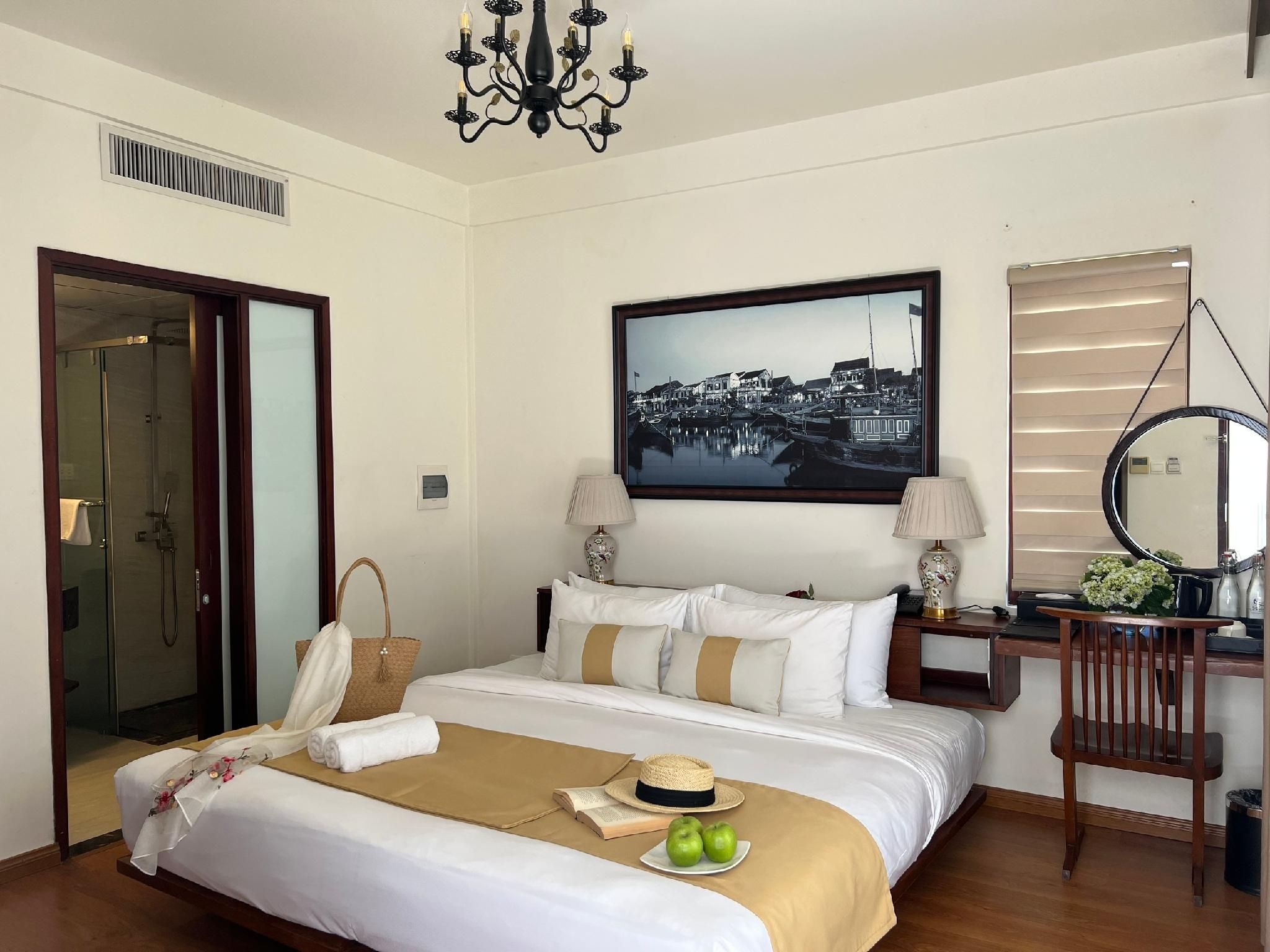 Junior Suite with Bathtub