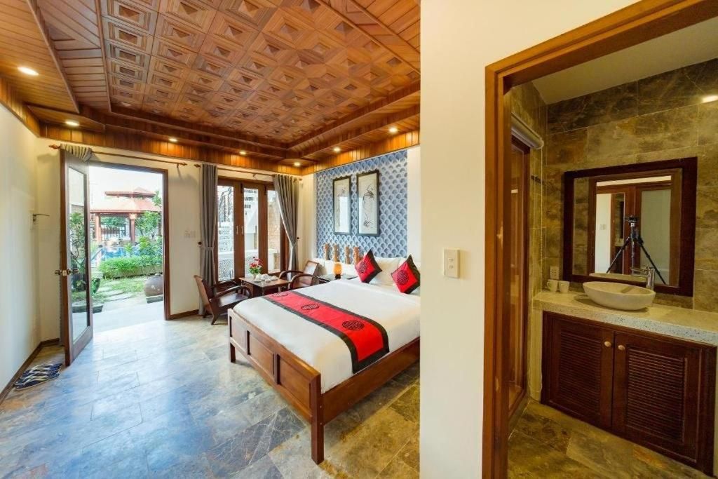 Deluxe Double or Twin Room