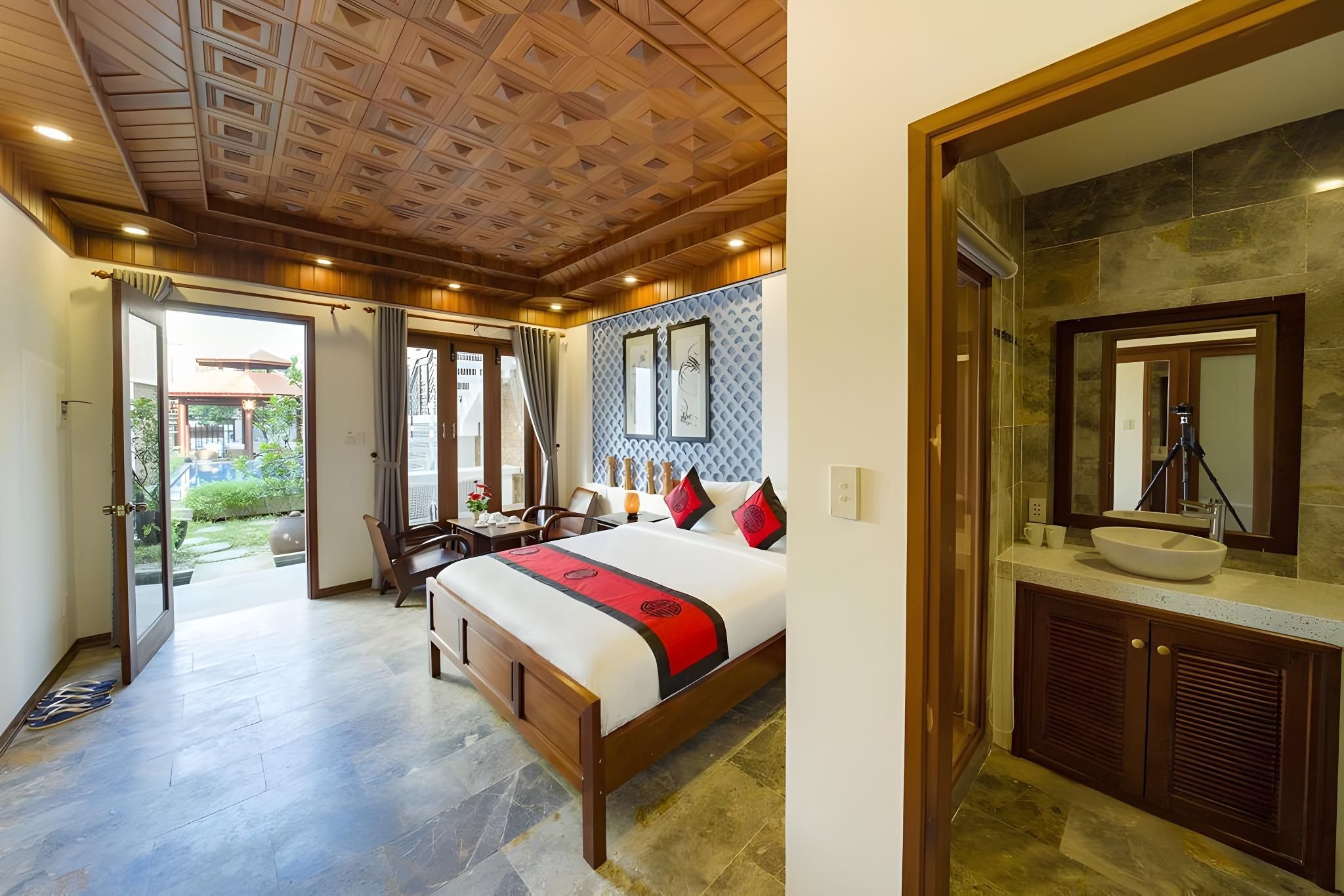 Deluxe Double Room with Balcony