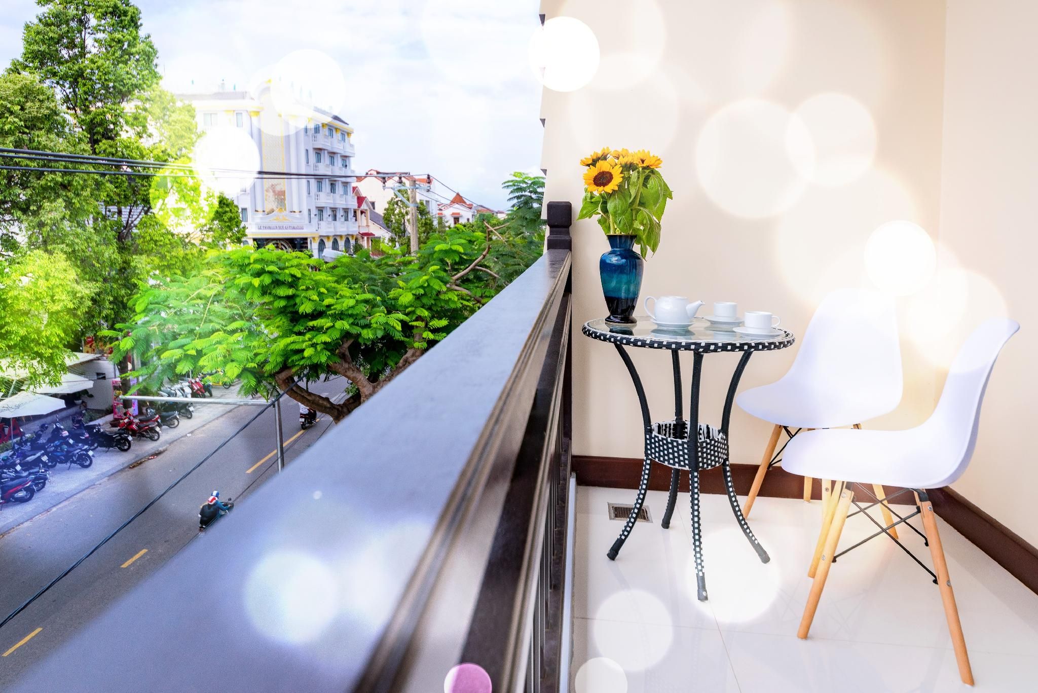 King Suite with Balcony