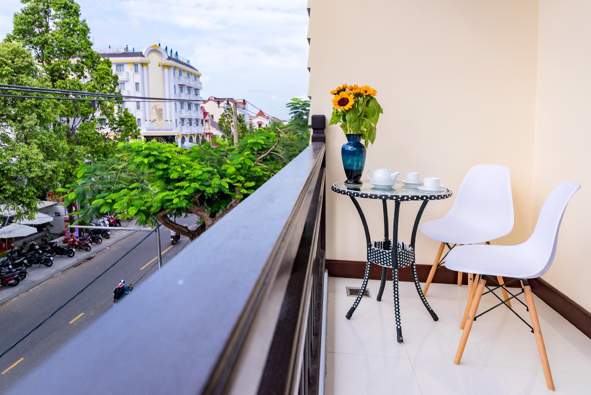 Junior Suite with Balcony
