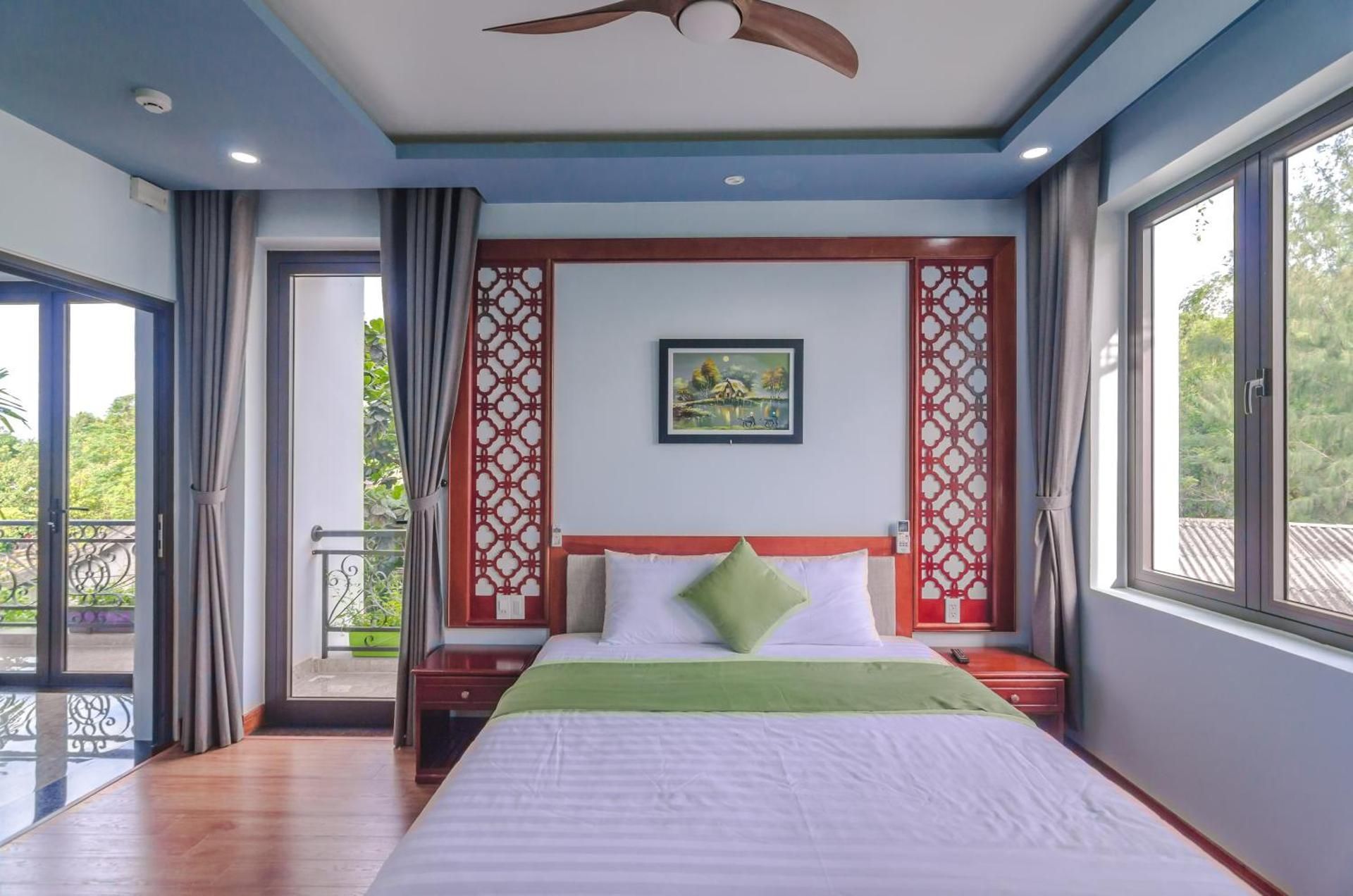 Tue Tam Garden Villa Deluxe Double Room with Balcony