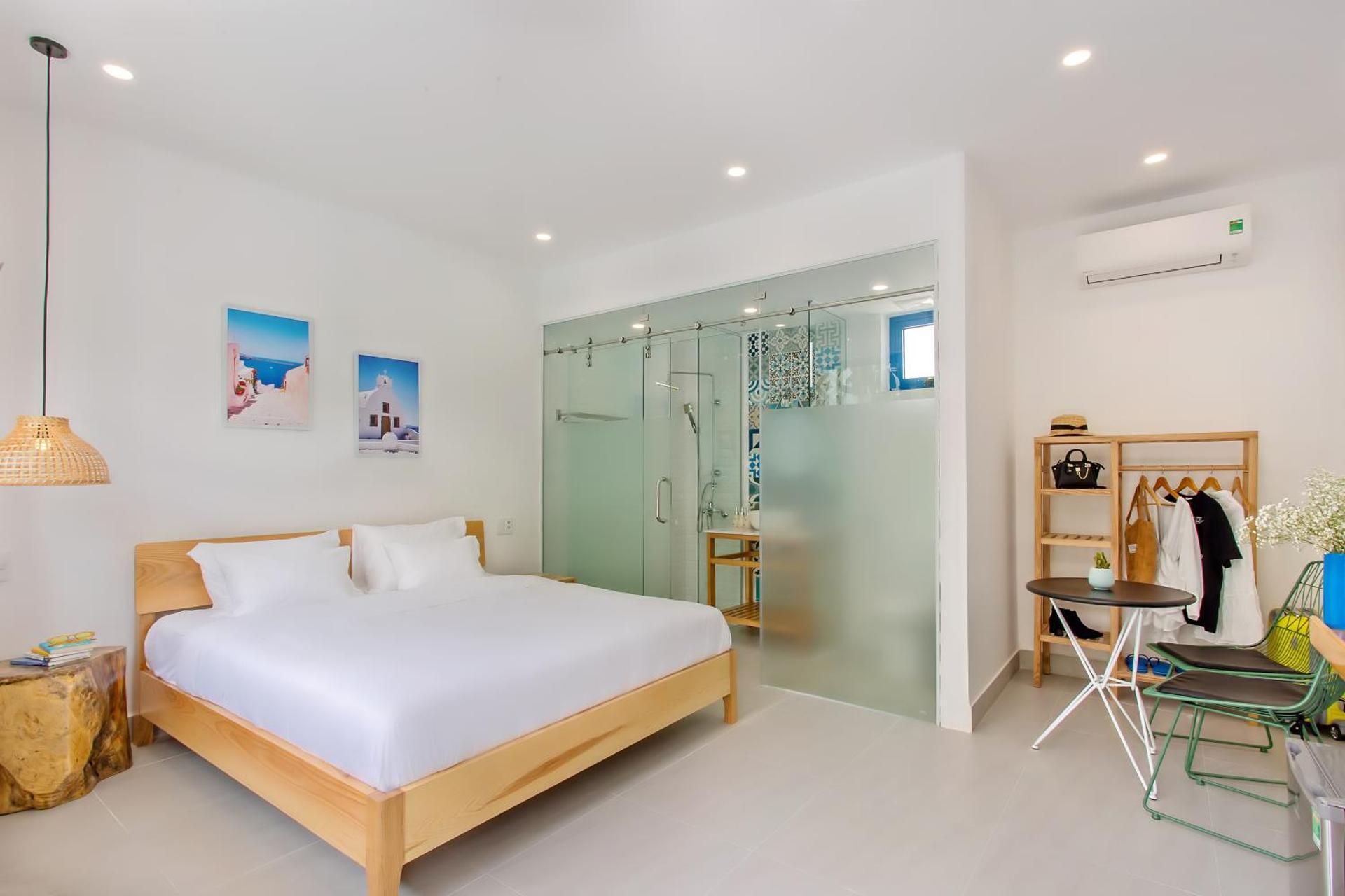 1 King Terrace Pool View