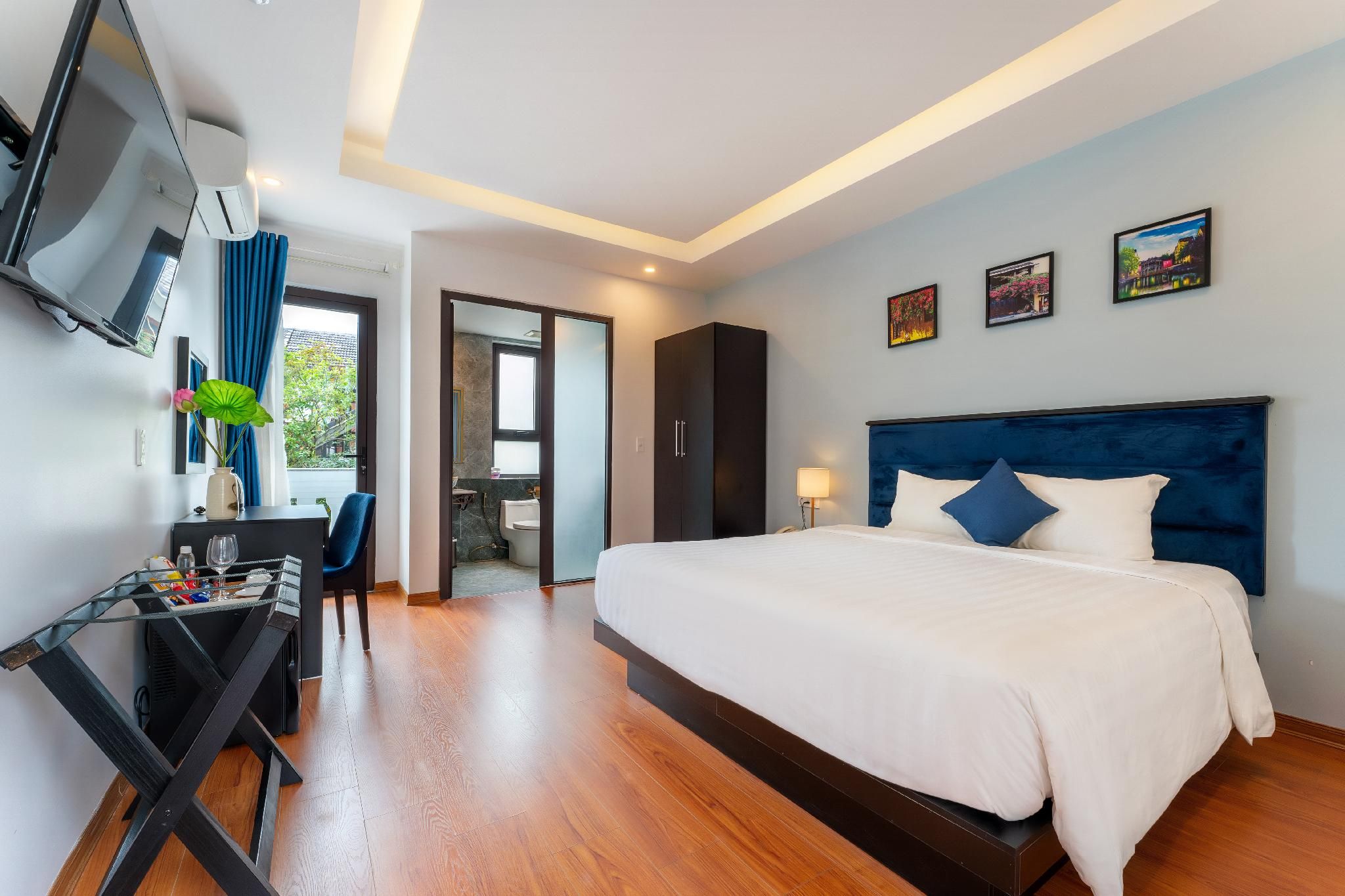 Deluxe Double with Balcony