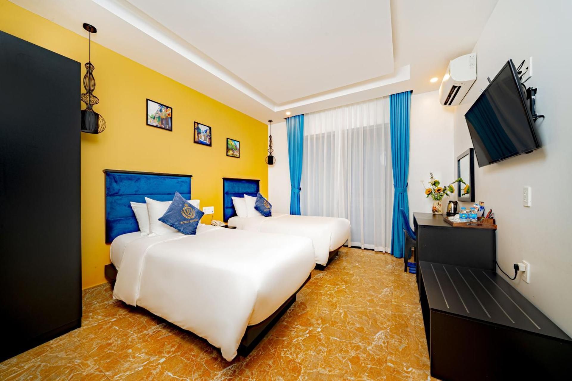 Family Connecting Room with Balcony