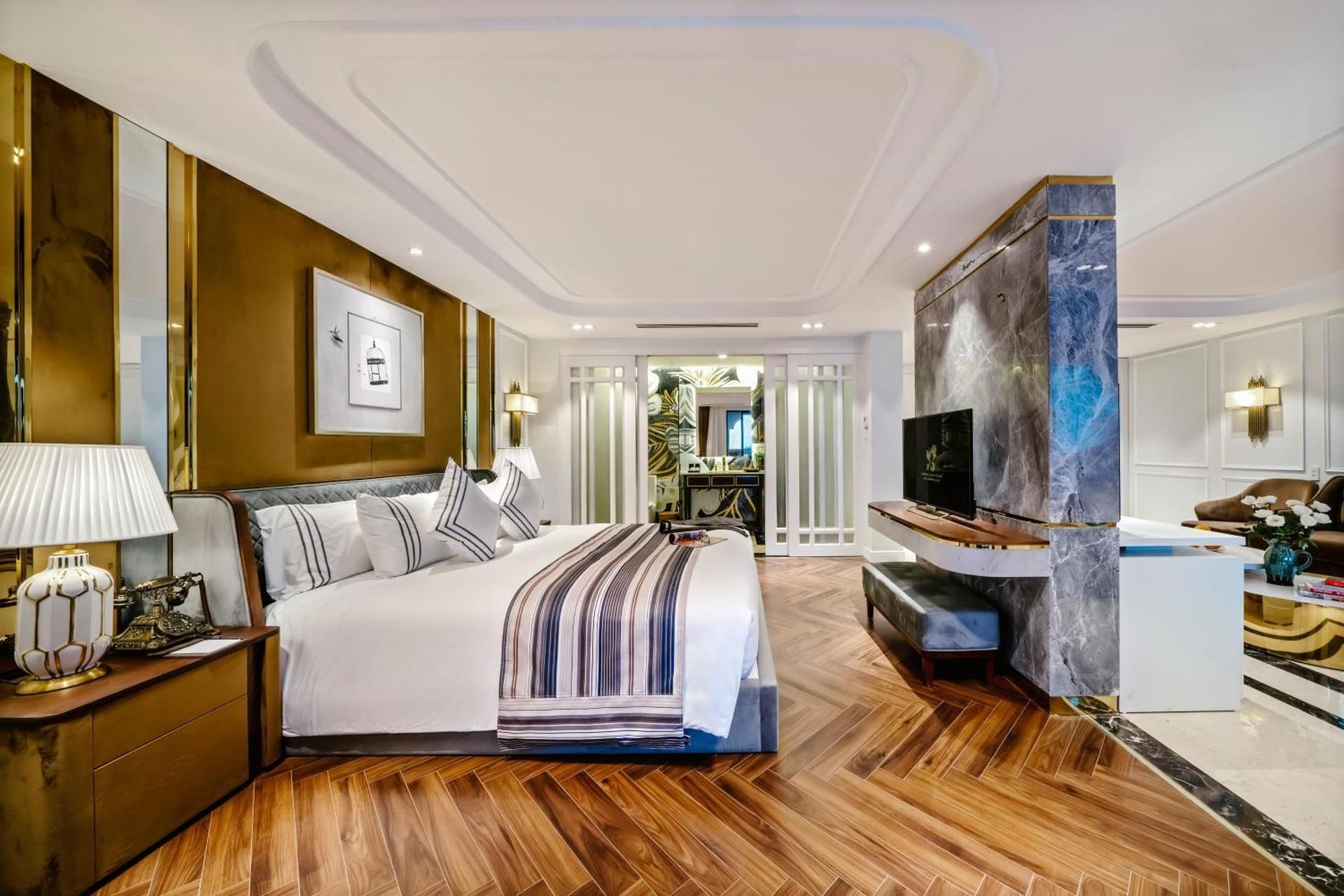 King Suite