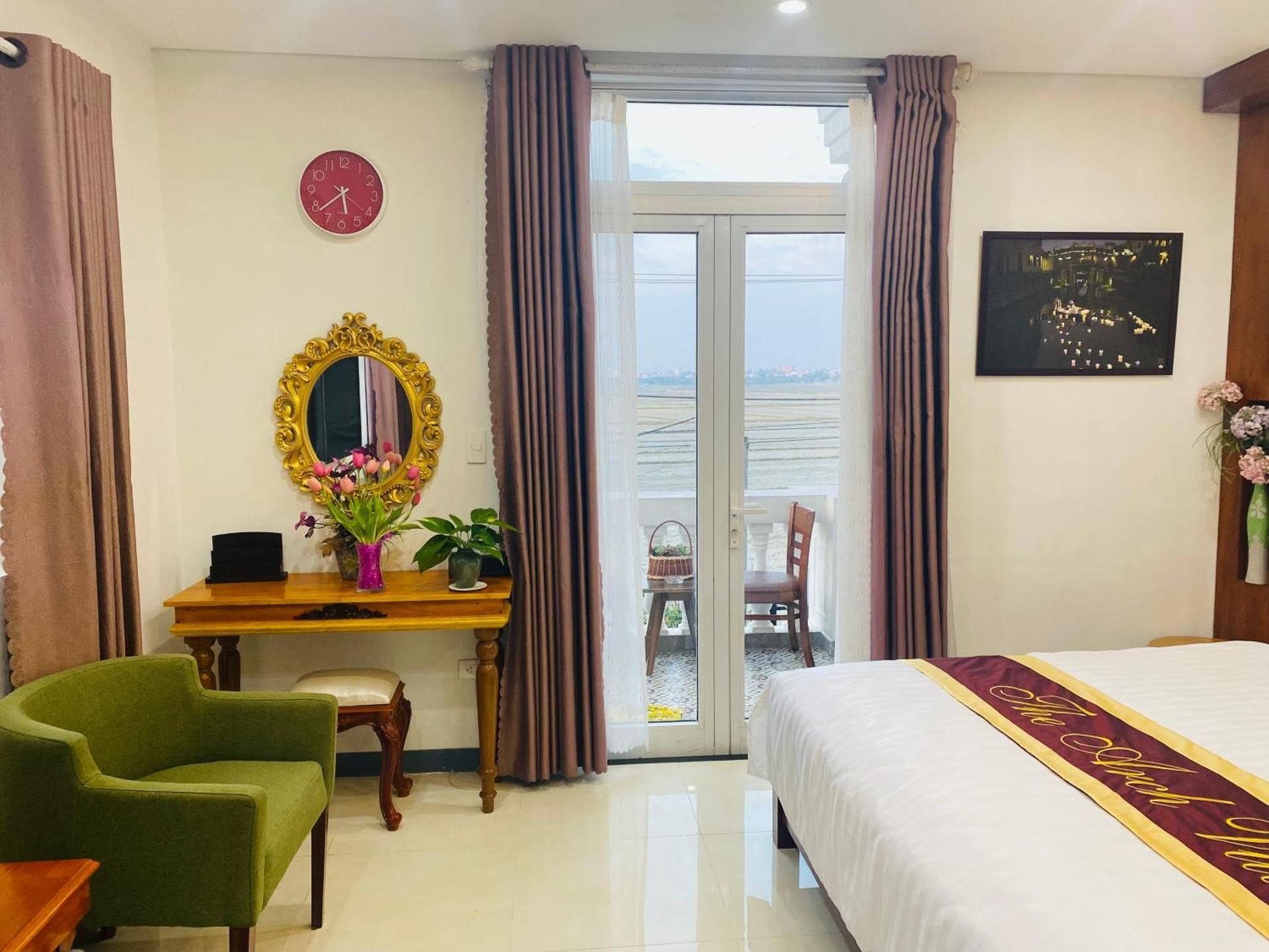 King Room with Balcony