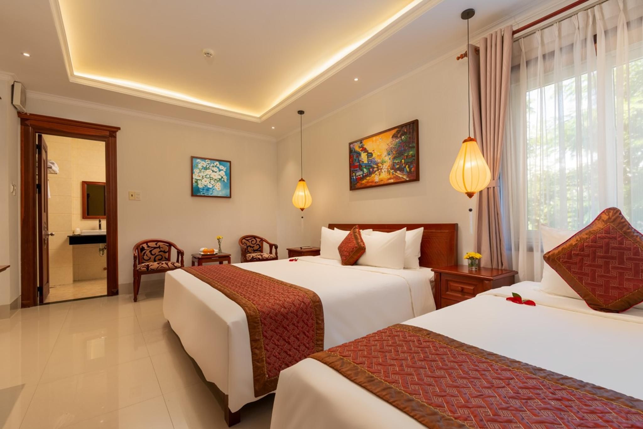 Deluxe Triple Room with Window