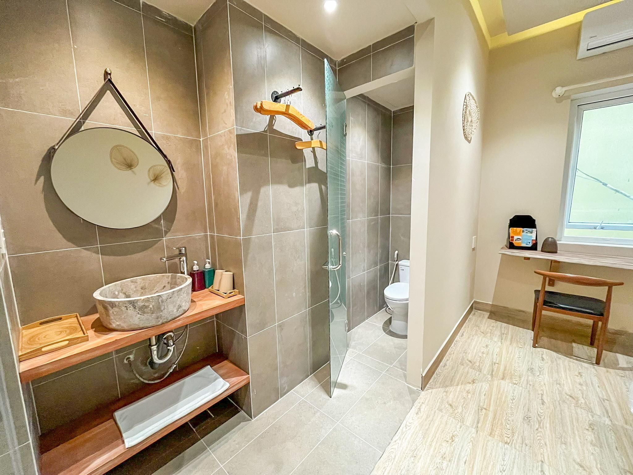 Grand Deluxe Queen Room