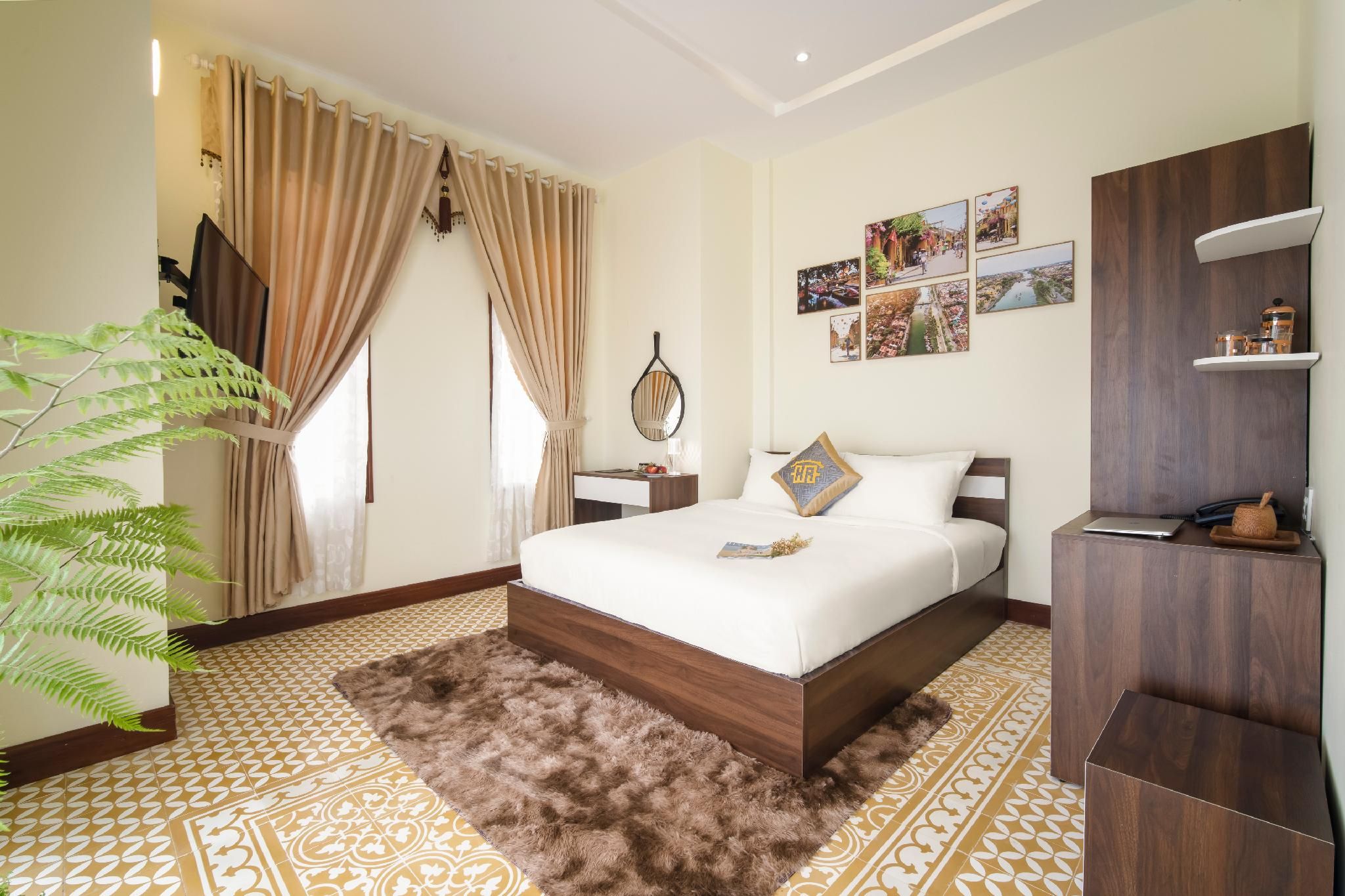 Deluxe King Room