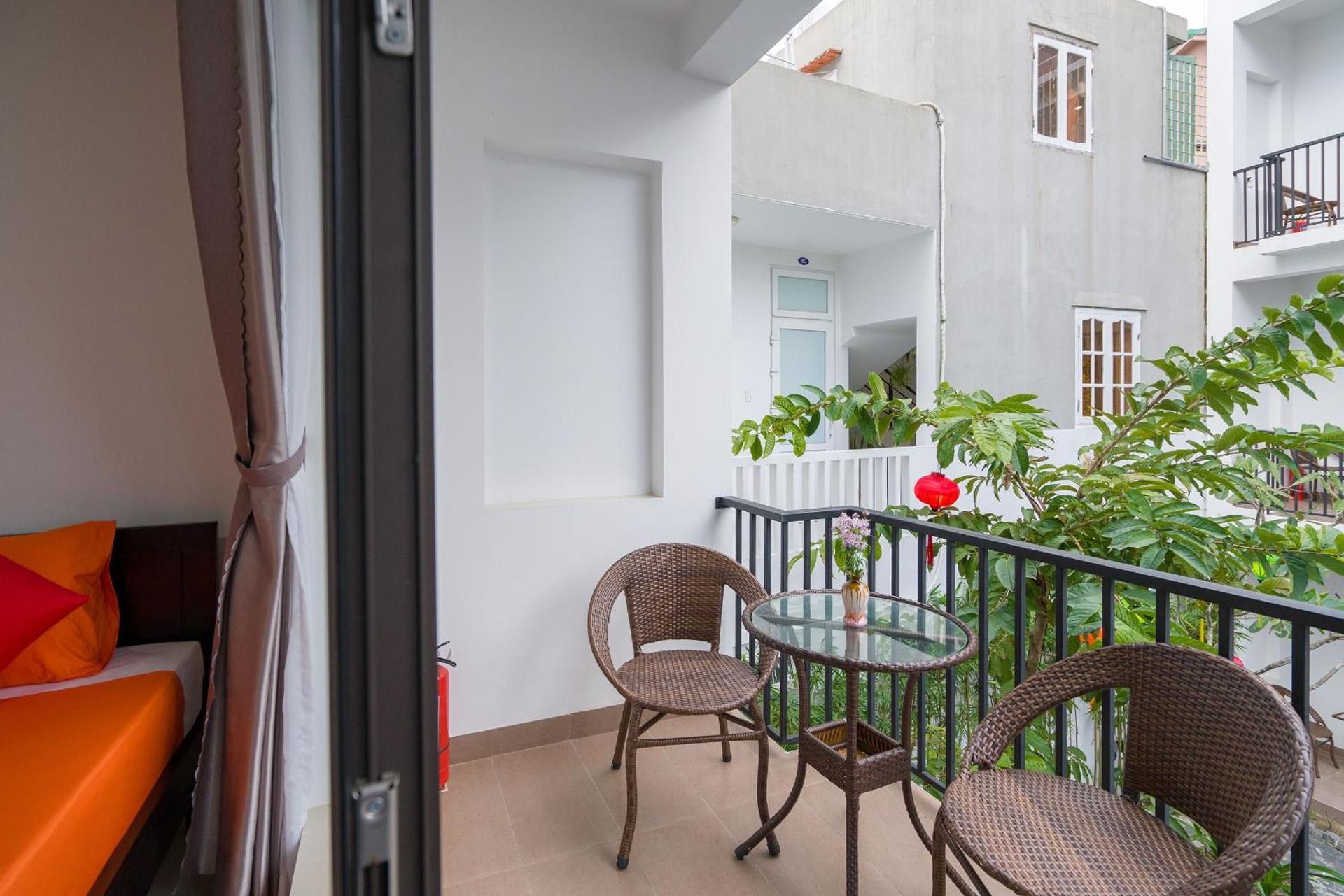 Triple Room with Pool View