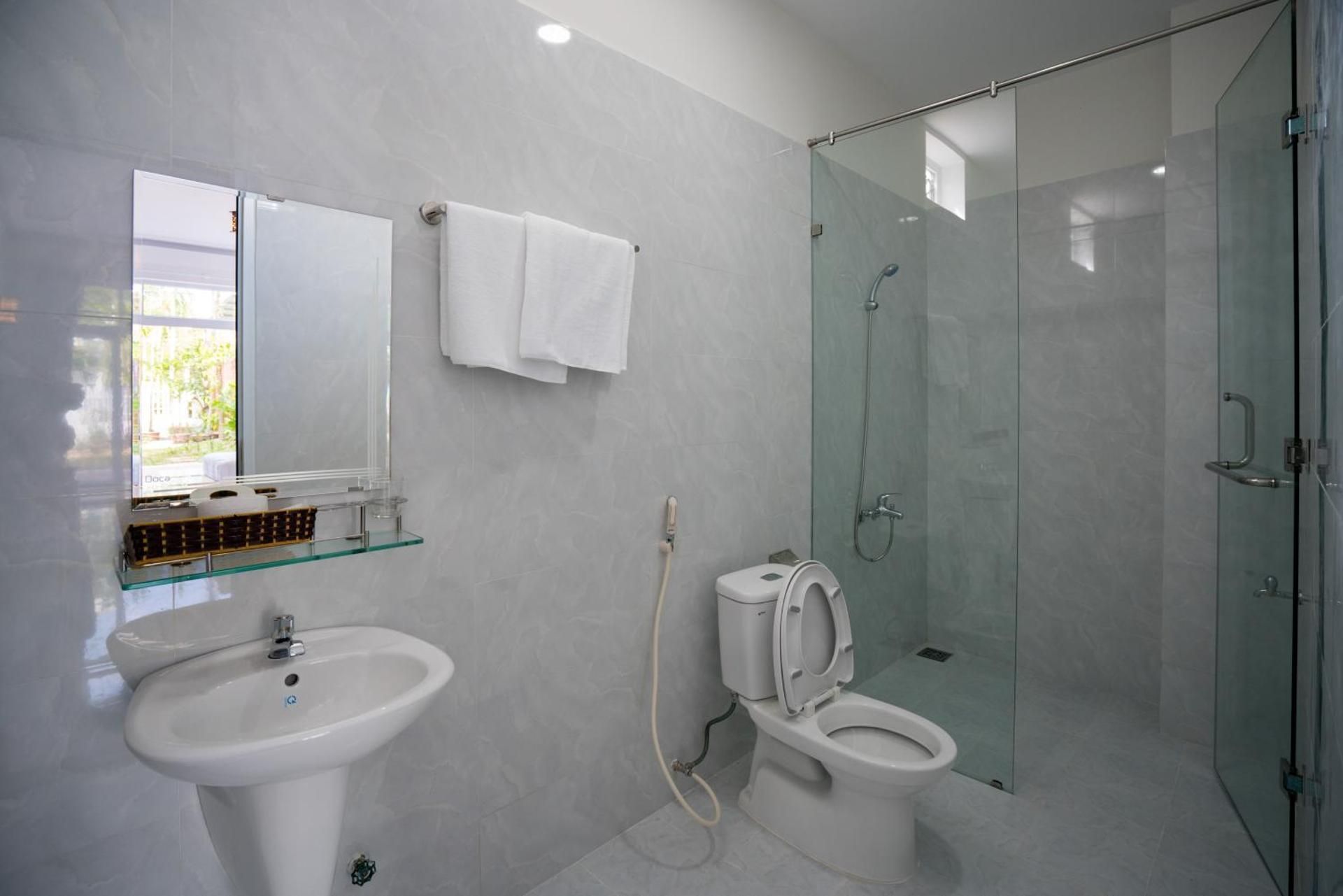 Twin Room with Pool View