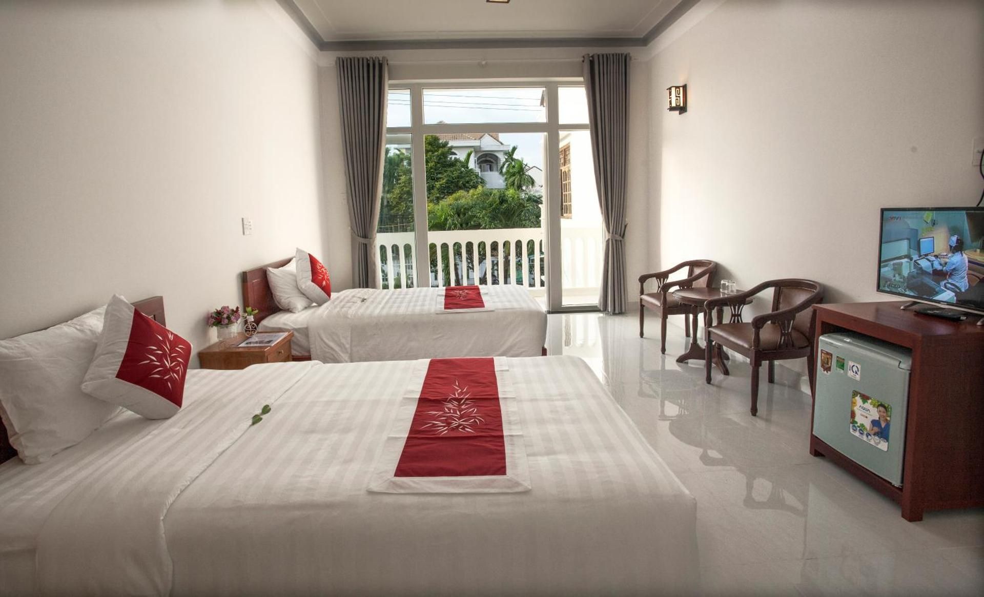 Twin Room with Pool View