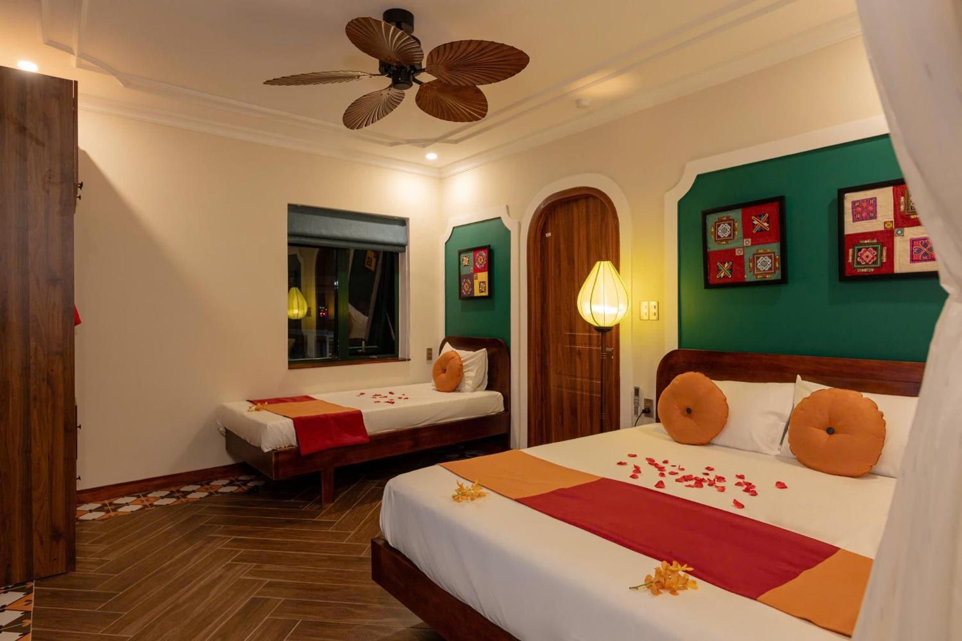 De'Hoian Holiday Villa