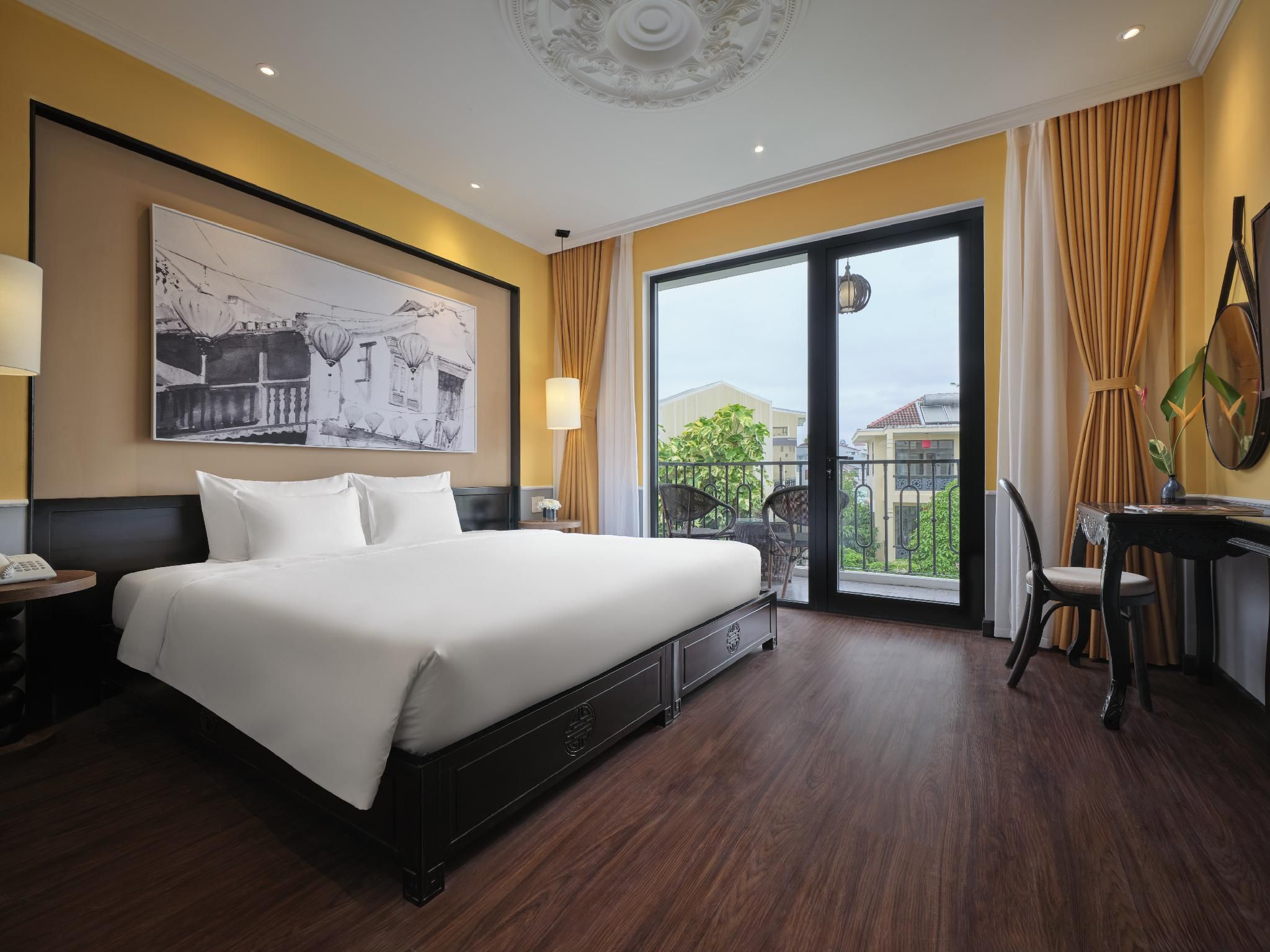 Deluxe Garden View Double or Twin Room with Balcony