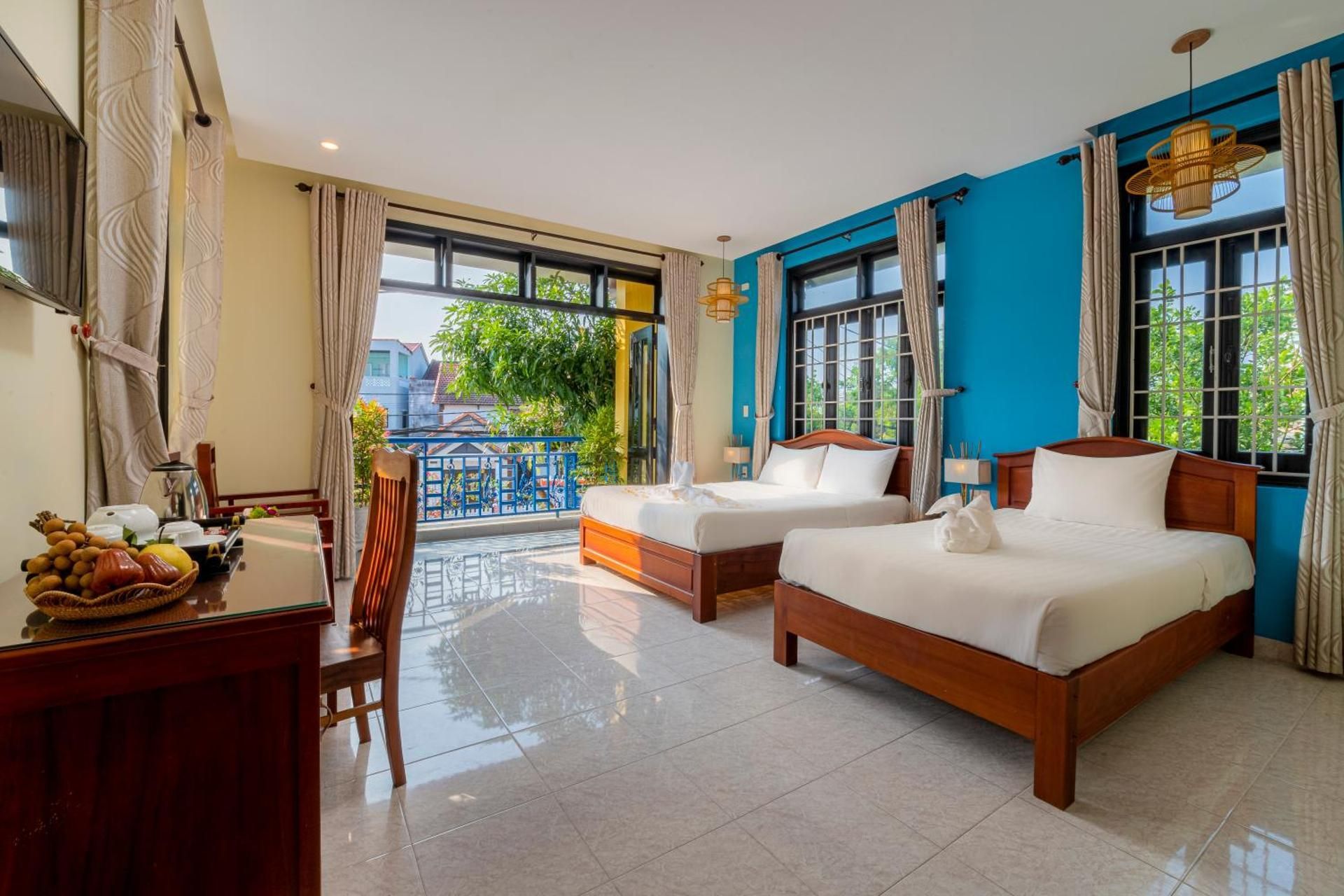 Twin Room with View