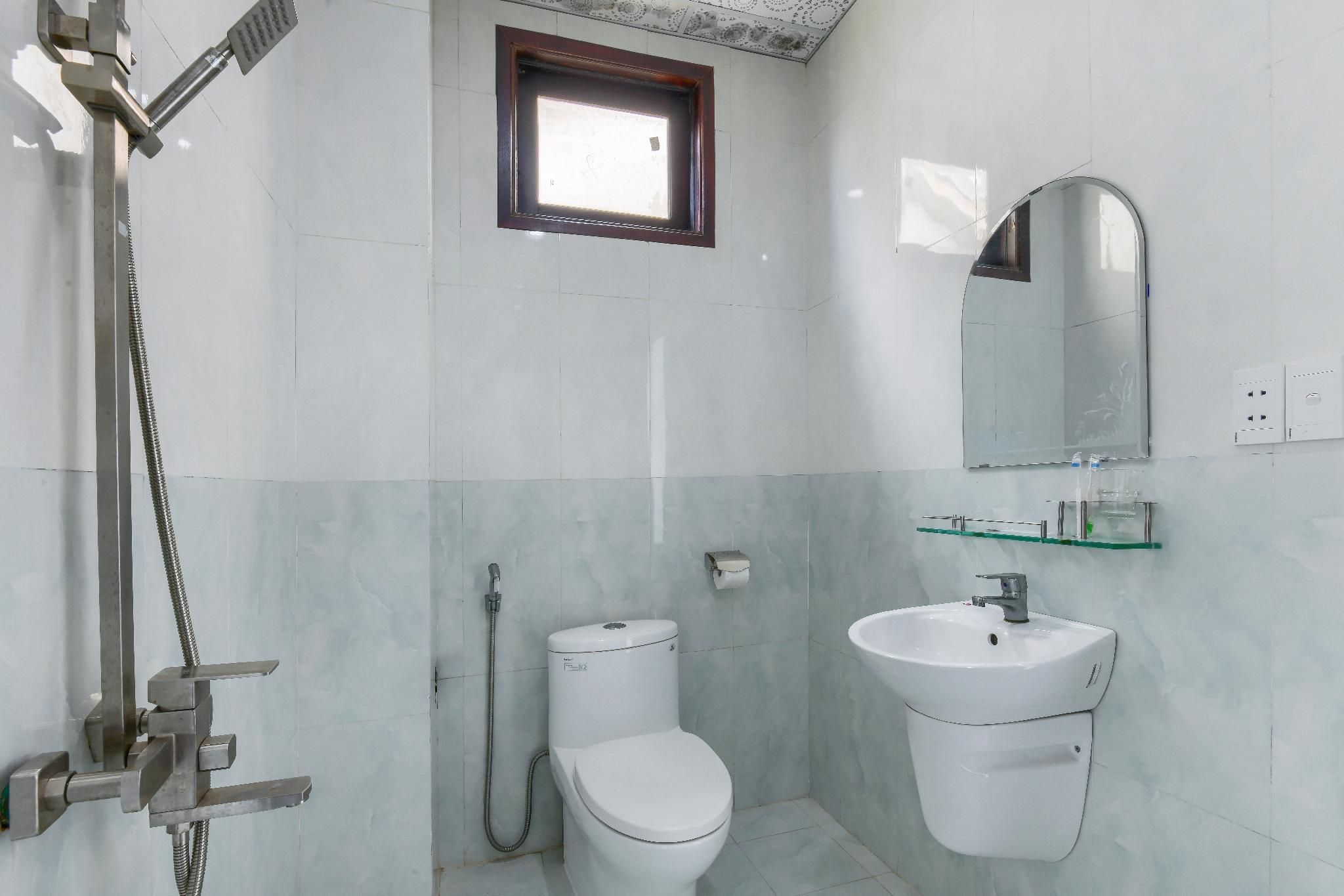 Gió Chiều Homestay Deluxe King River View 3