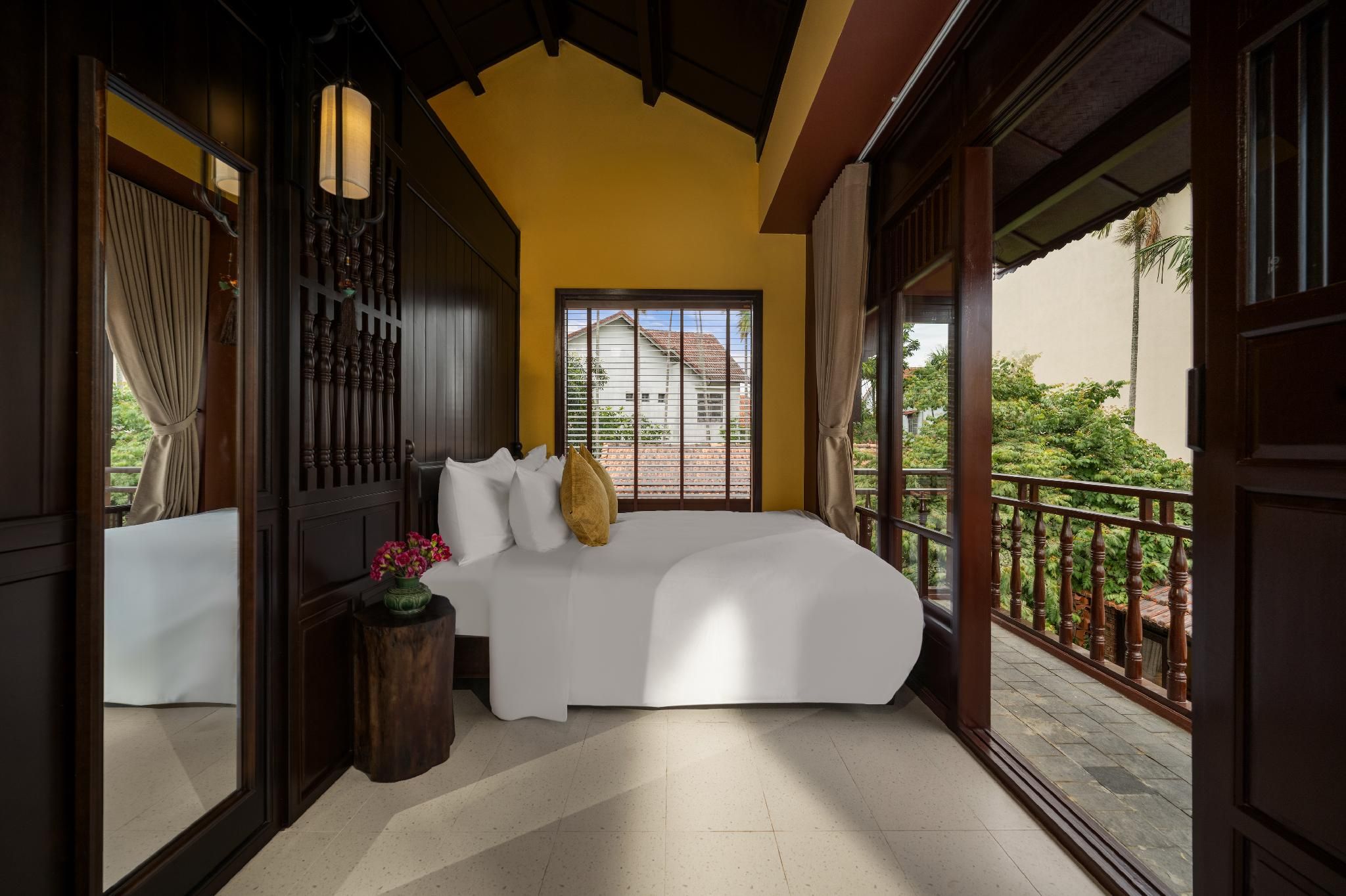 DEMIN VILLA HỘI AN Four-Bedroom Villa with Garden View and Private Pool