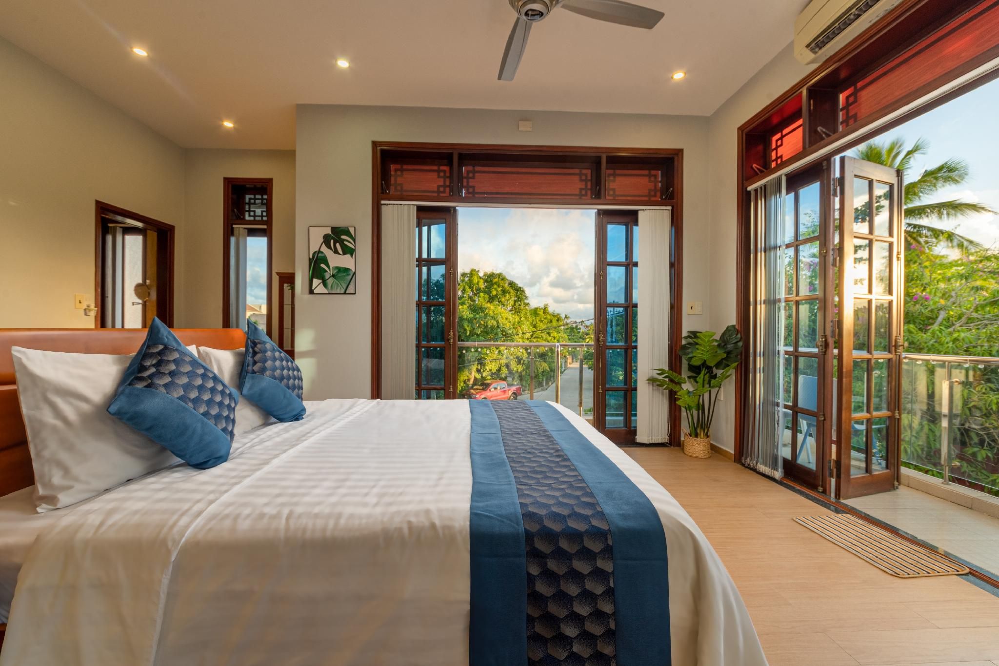 Deluxe Room with Balcony