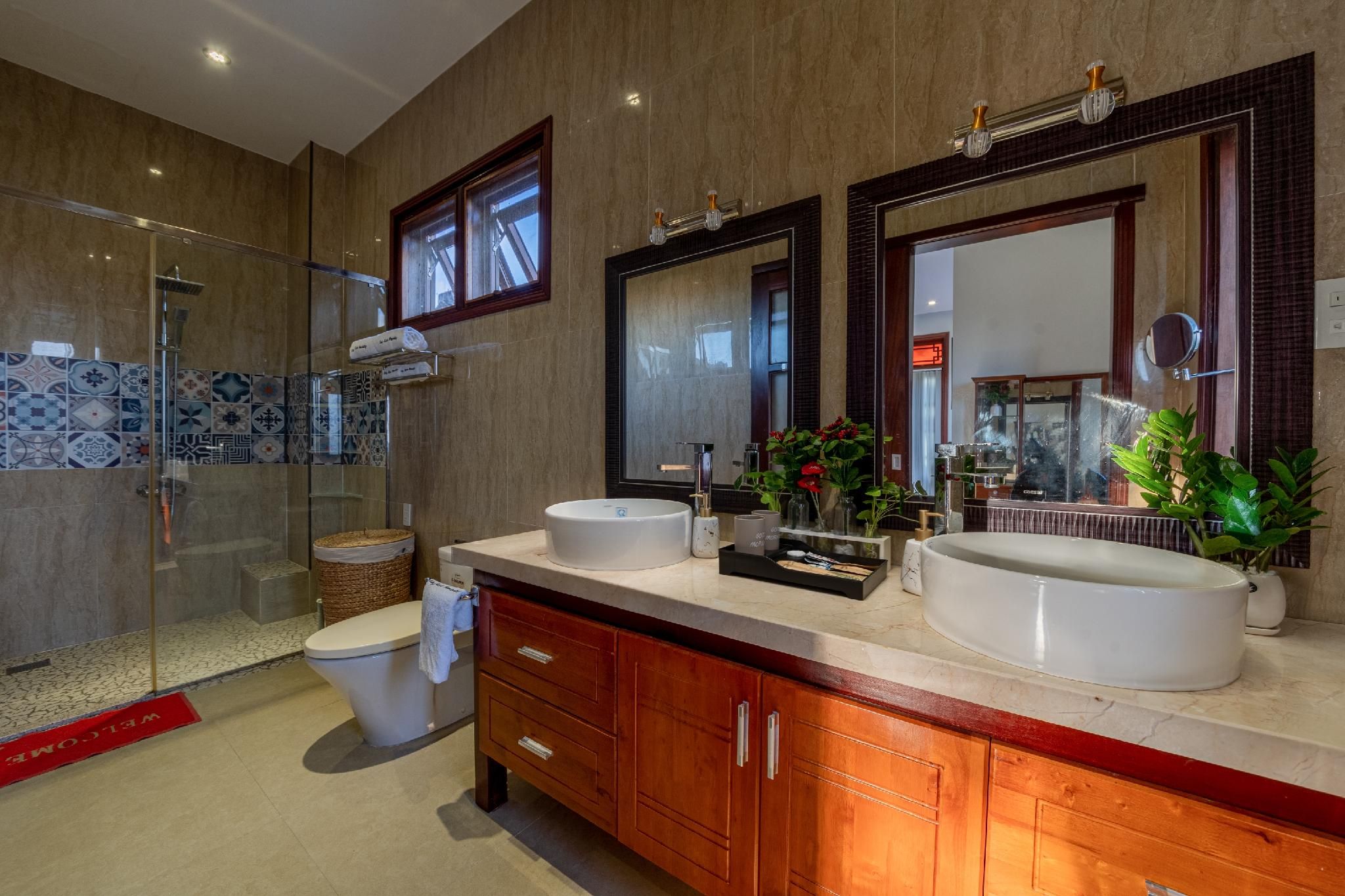 Deluxe Room with Balcony