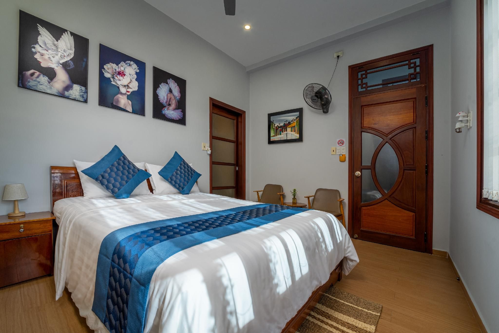 Double Room with View