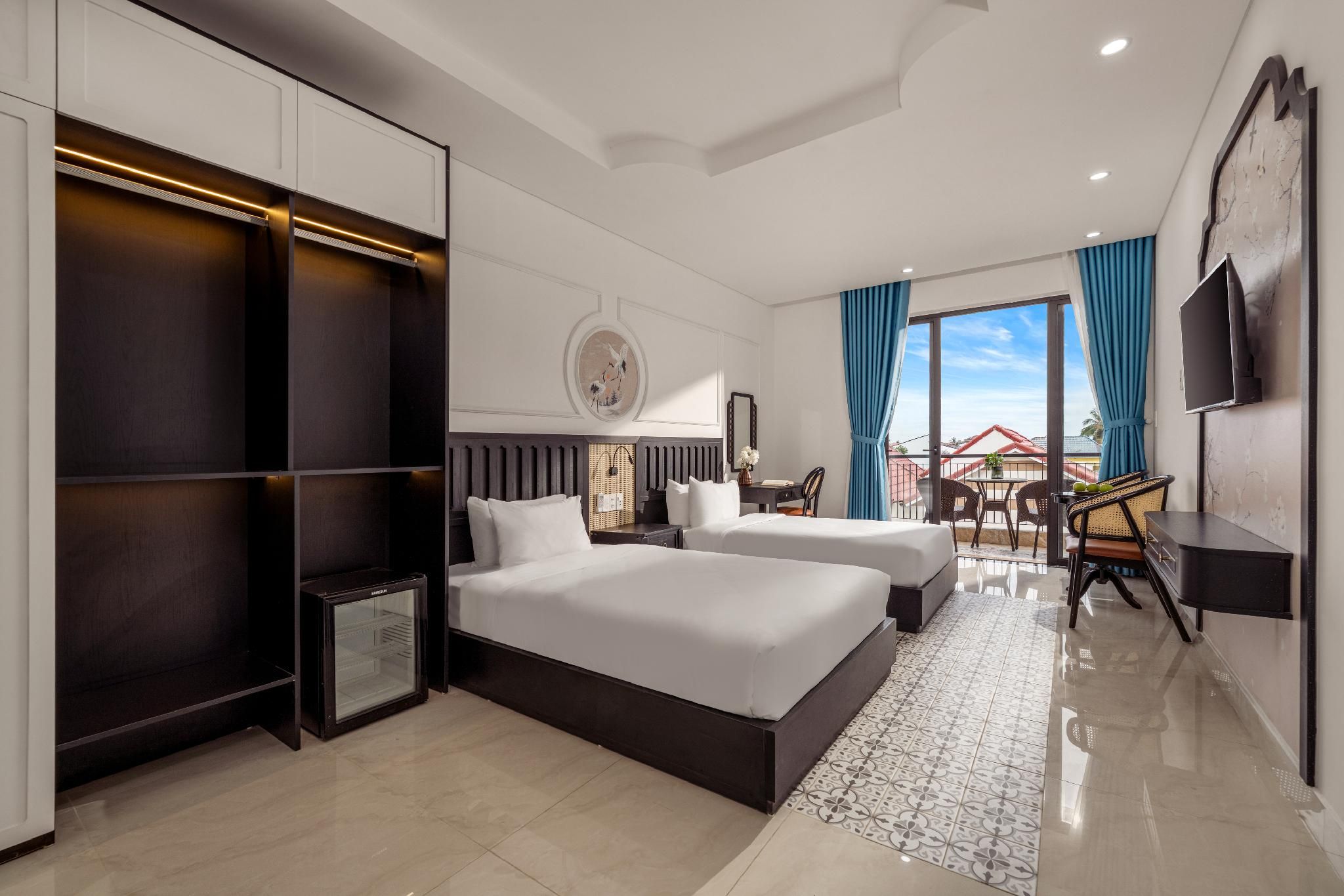 Deluxe Twin Room Pool View